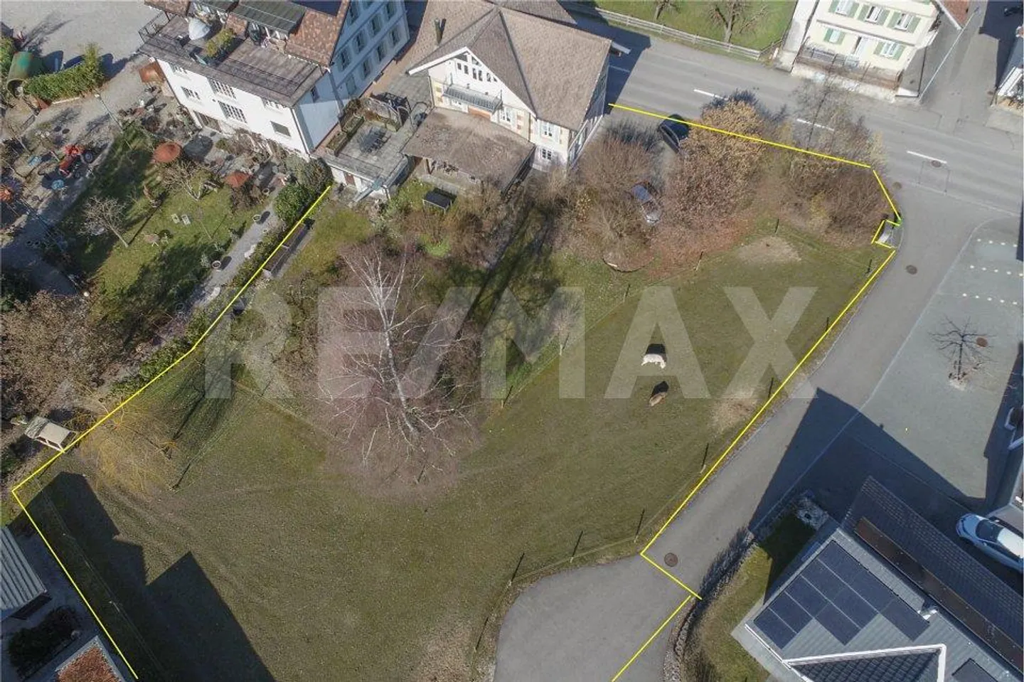 3 Familienhaus mit kleinem gewerblichem Atelier und 1427 m² Bauland - Photo 2 of 10