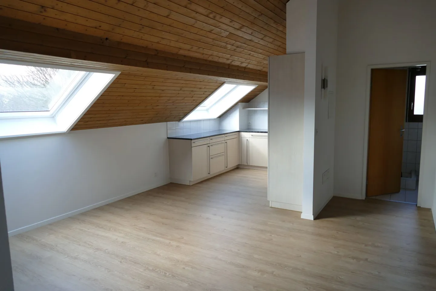 4.5-Room Attic Apartment, Kirchmattstrasse 7 - Photo 2 of 13