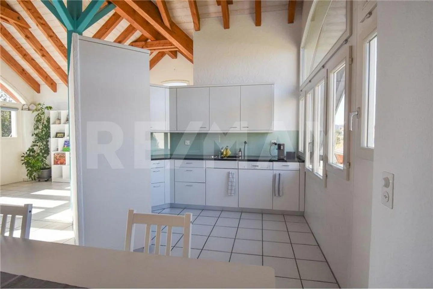 3 Familienhaus mit kleinem gewerblichem Atelier und 1427 m² Bauland - Photo 6 of 10