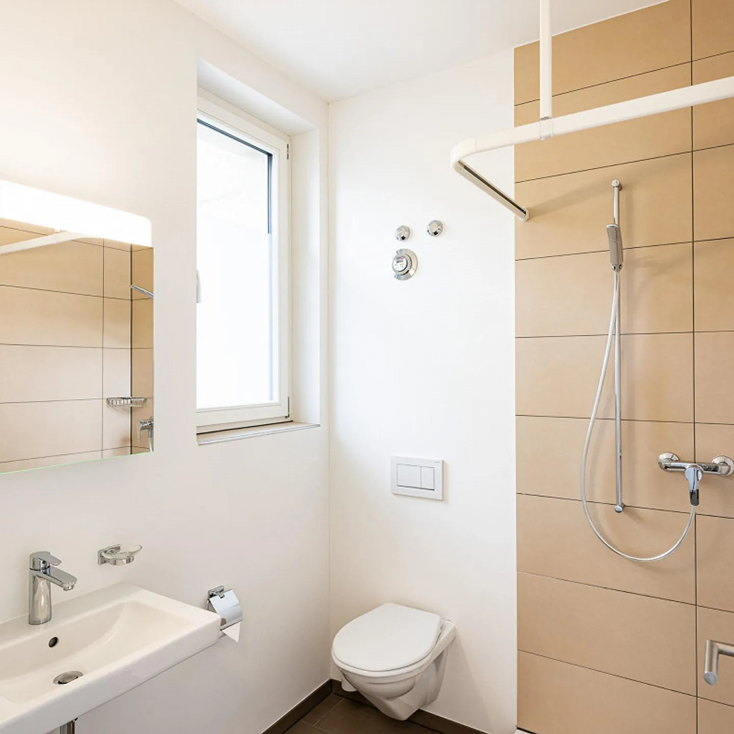 3.5-Room Apartment in Schaffhausen - Photo 8 of 10