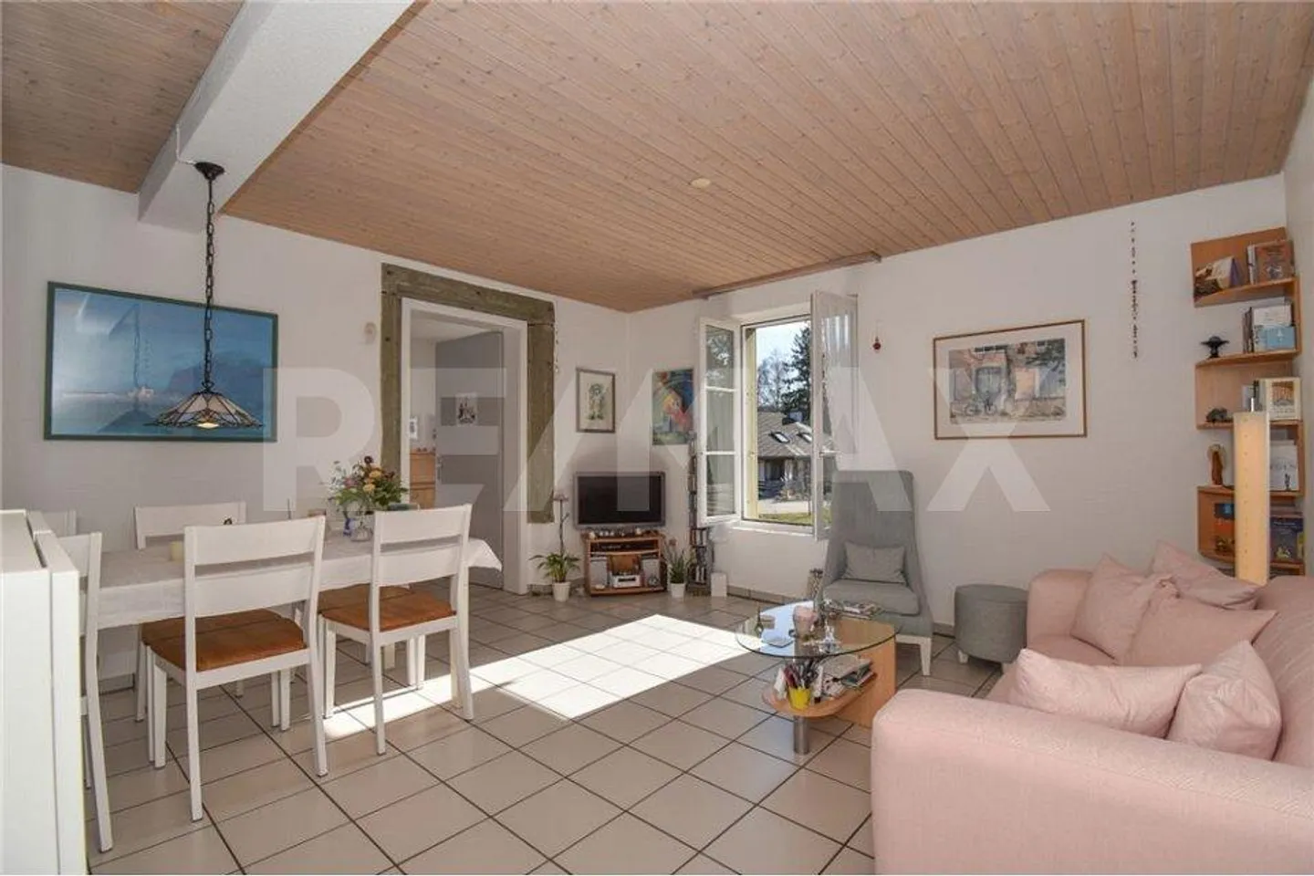 3 Familienhaus mit kleinem gewerblichem Atelier und 1427 m² Bauland - Photo 10 of 10