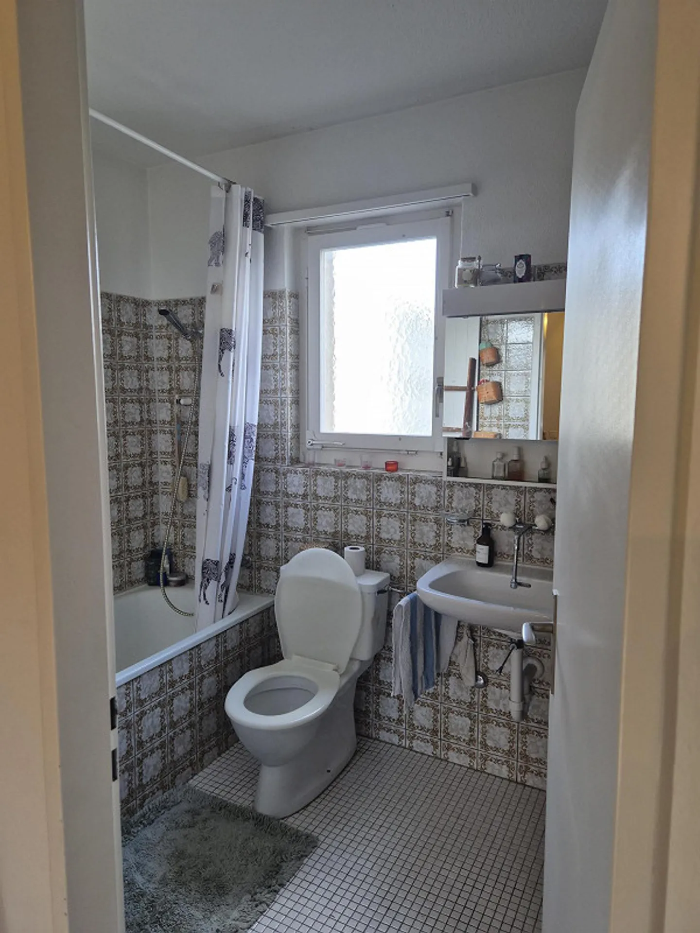 Geräumige Attikawohnung - Foto 2 von 8