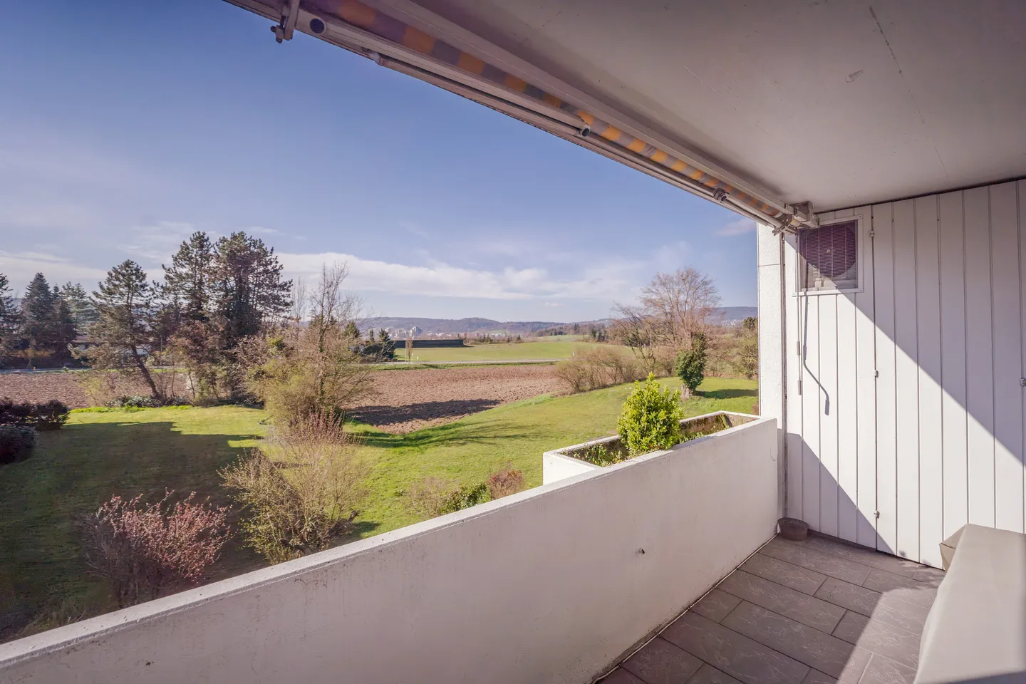 Cozy 3.5-room apartment with a view - Photo 1 of 18