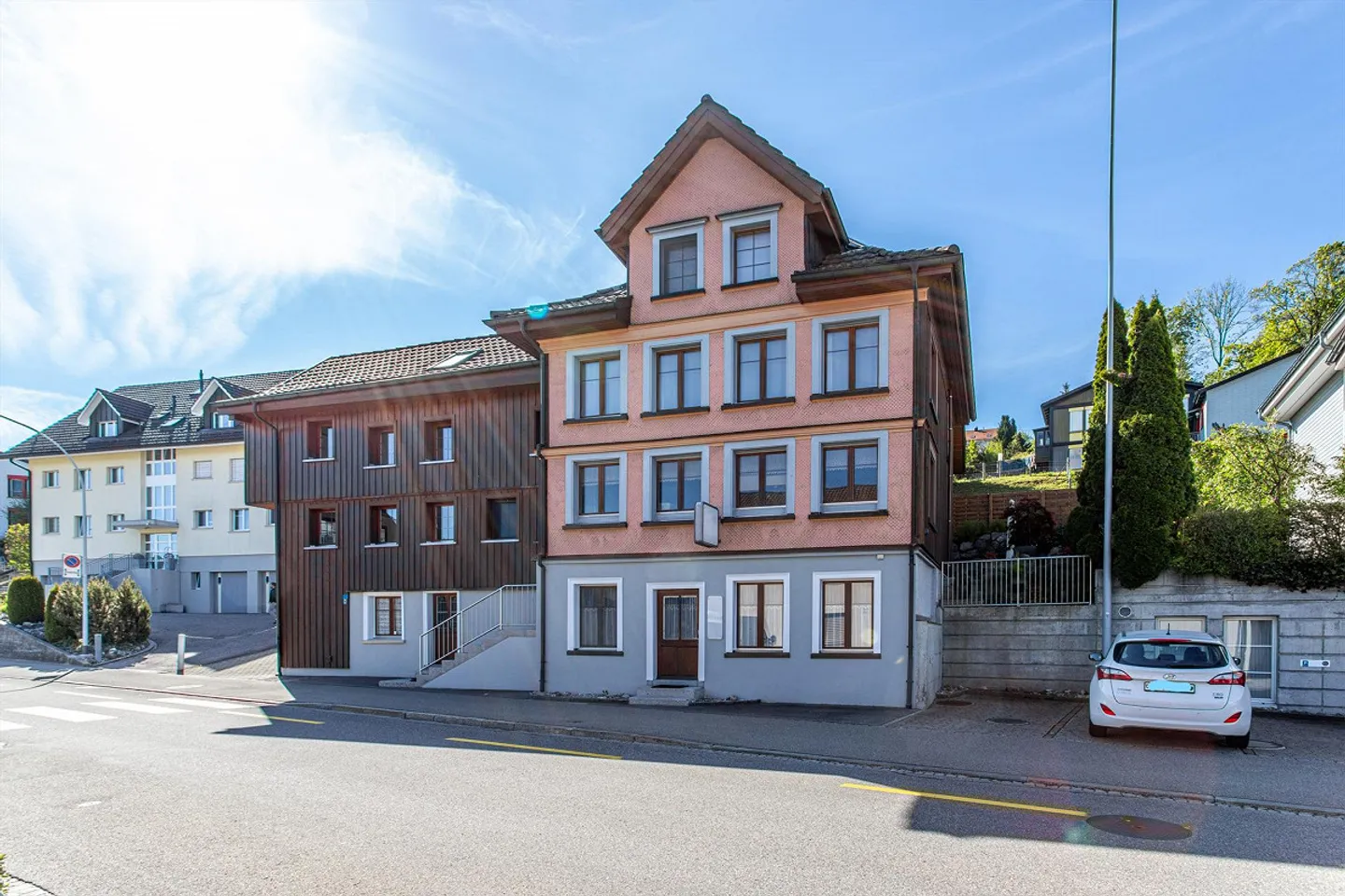 Ampio appartamento di 2,5 stanze in stile Appenzell - Foto 1 di 10