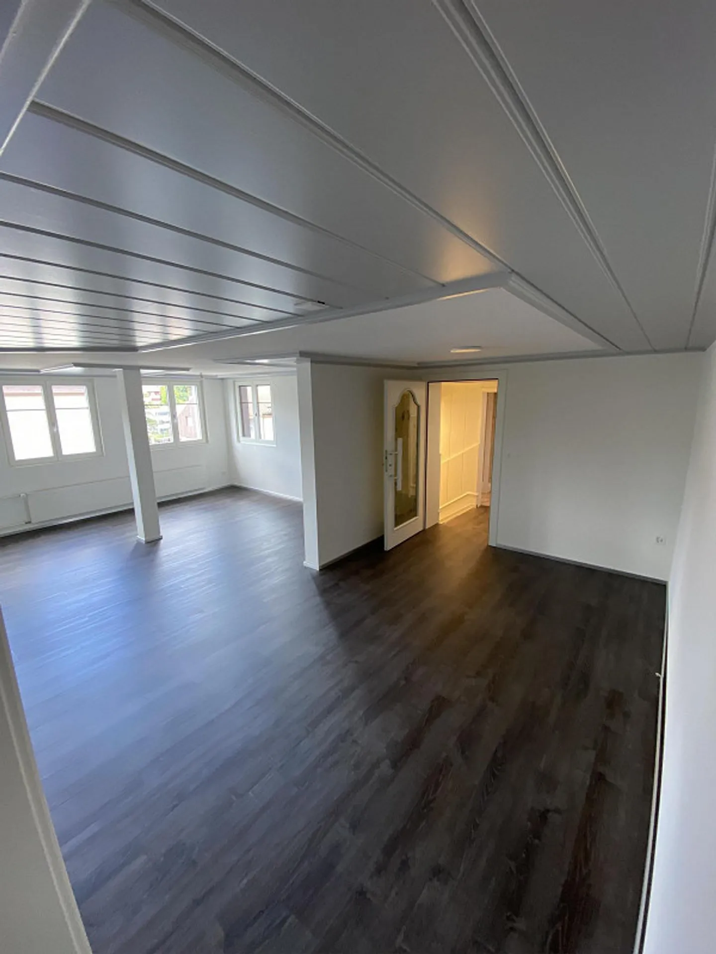 Ampio appartamento di 2,5 stanze in stile Appenzell - Foto 4 di 10