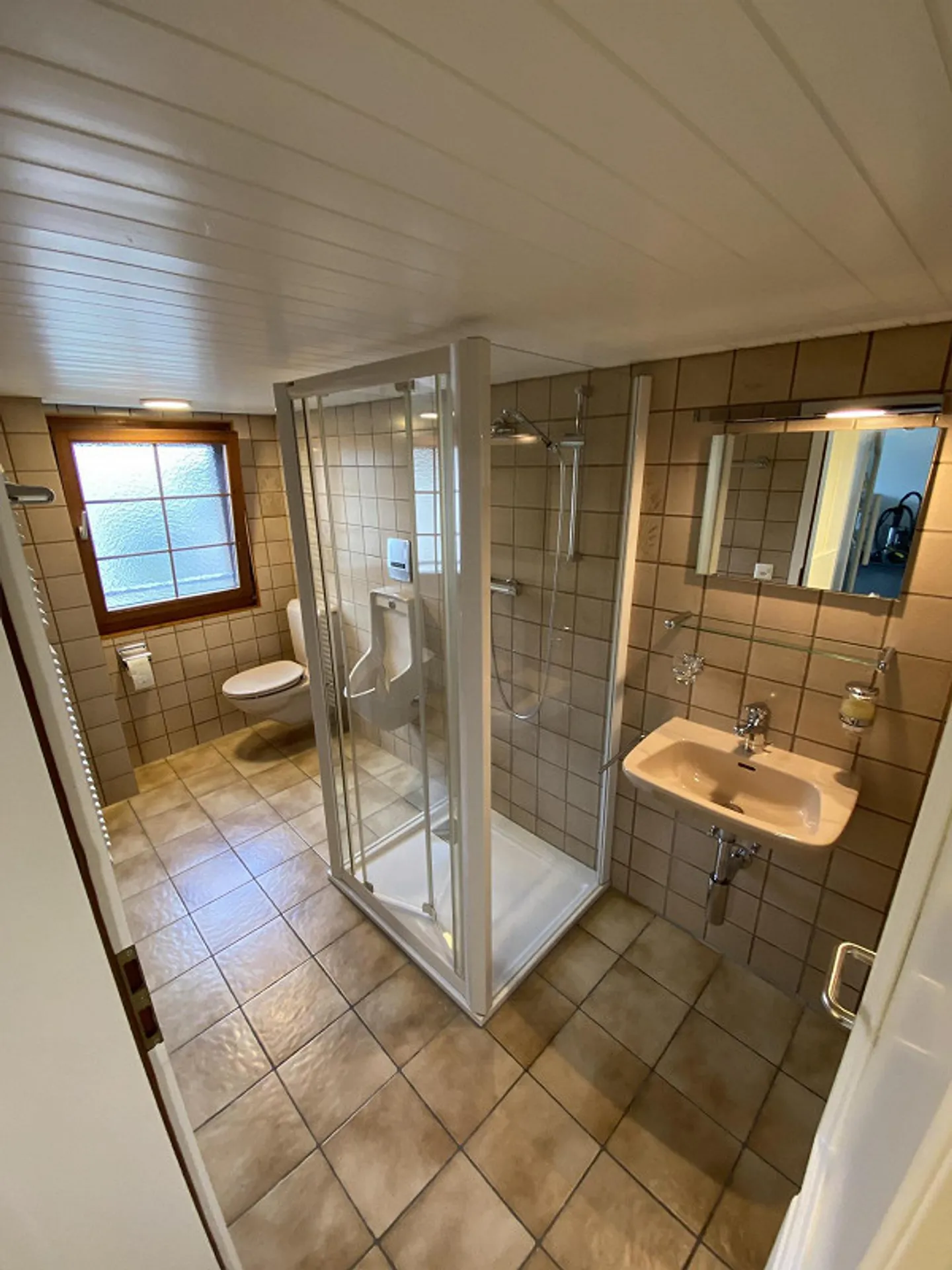 Ampio appartamento di 2,5 stanze in stile Appenzell - Foto 10 di 10