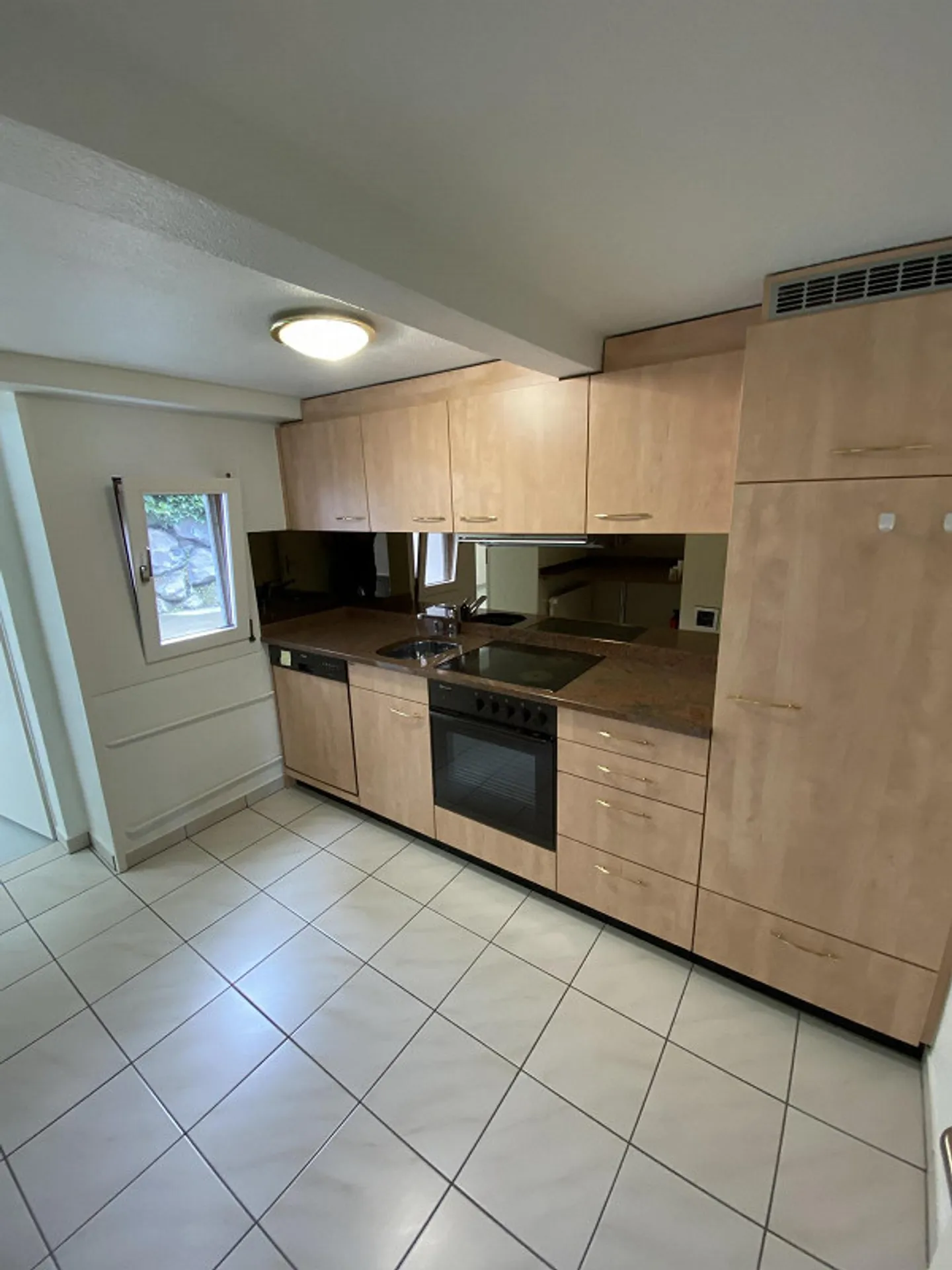 Ampio appartamento di 2,5 stanze in stile Appenzell - Foto 6 di 10