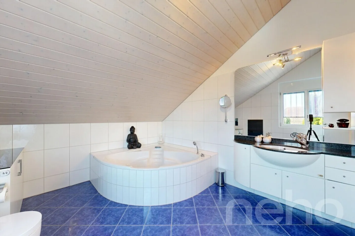 Stilvolles Einfamilienhaus mit Pool - Foto 7 von 13