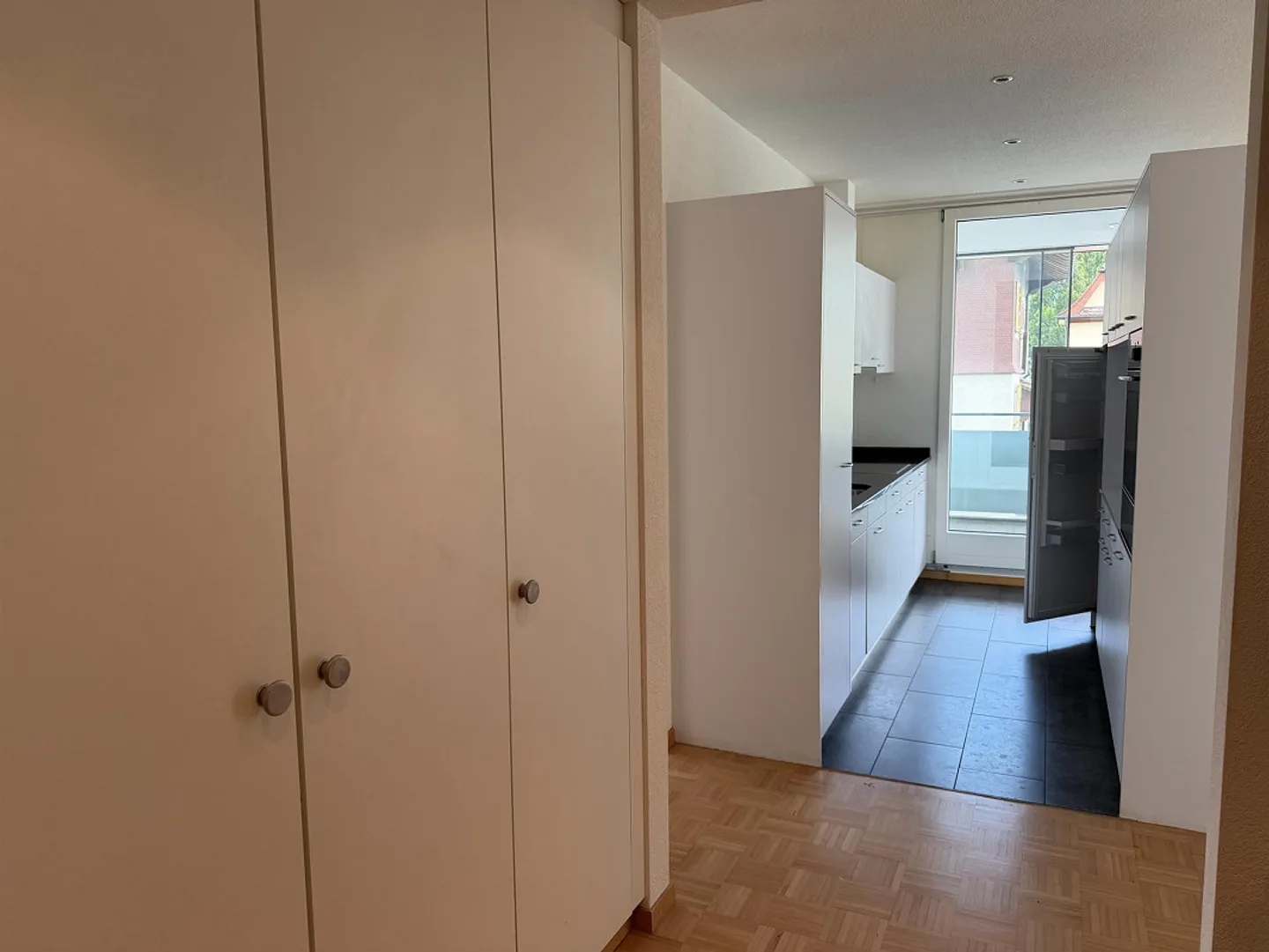 Vie spacieuse avec loggia couverte - Photo 4 sur 9