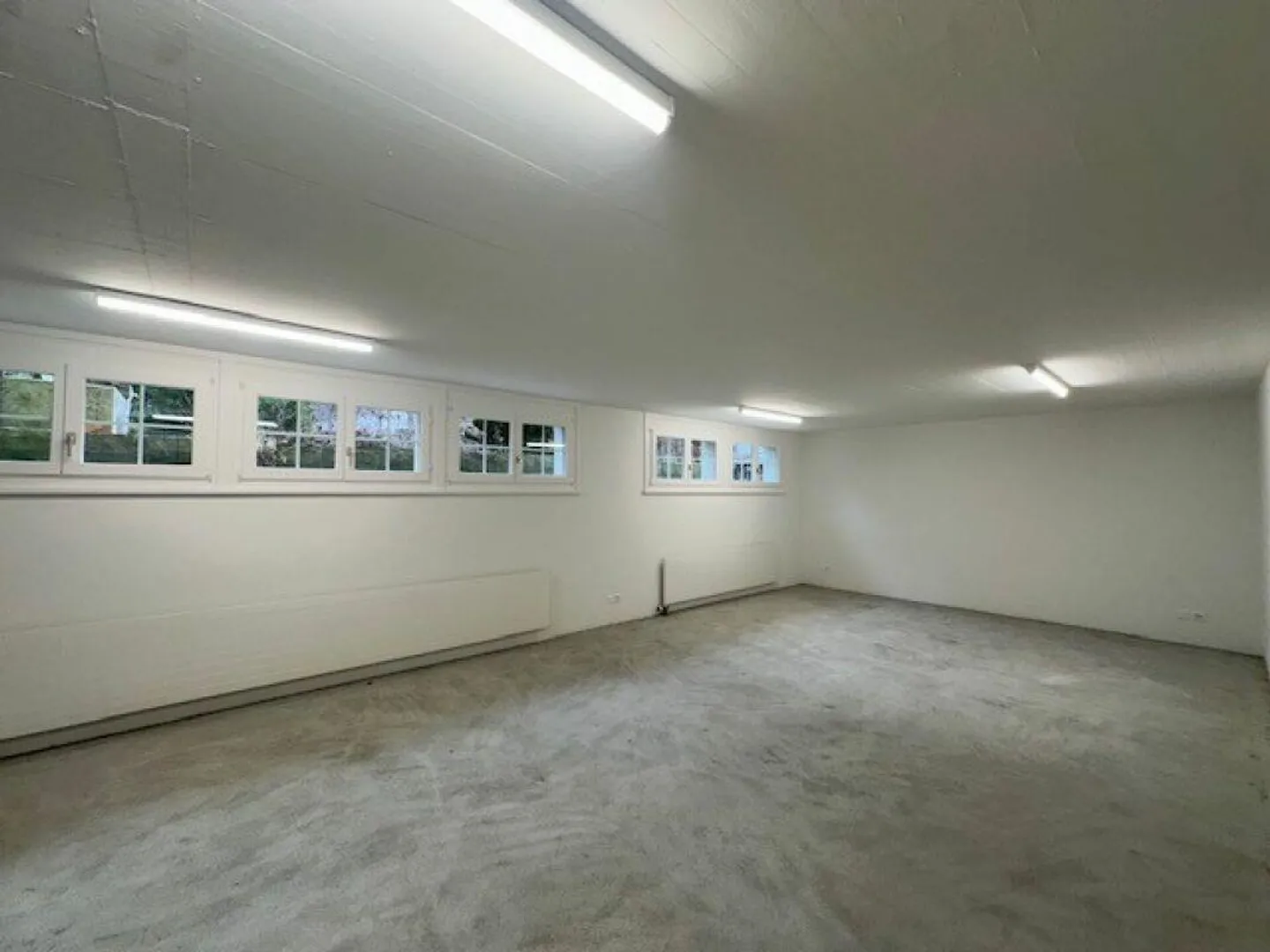 Ampia casa unifamiliare con giardino paradisiaco, sauna e laghetto - Foto 24 di 30