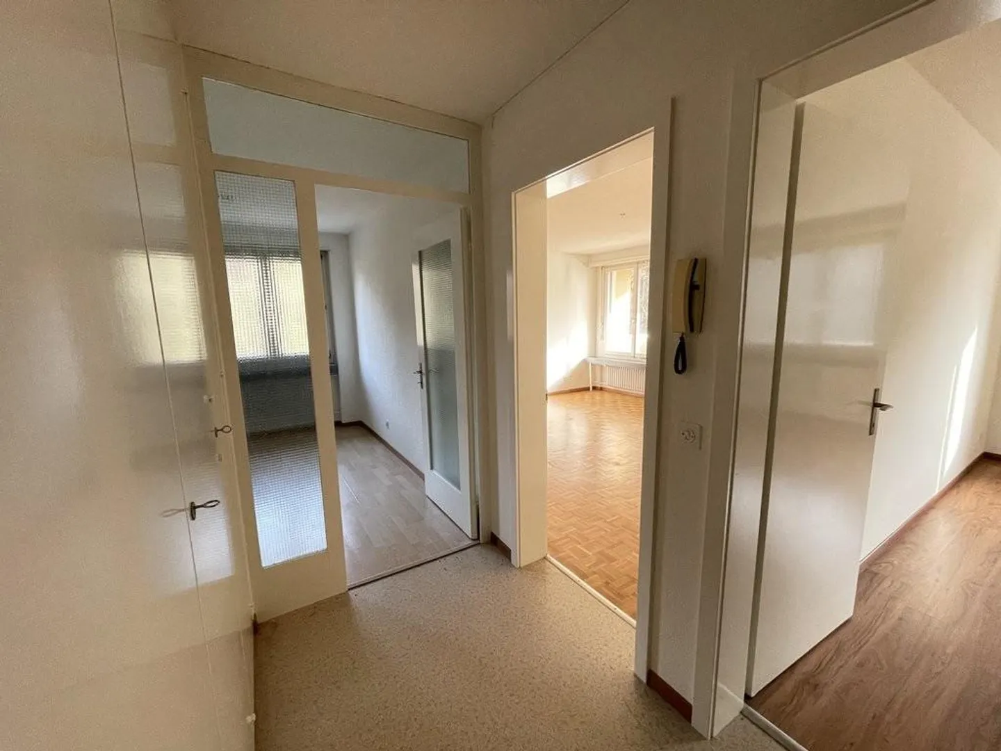 2.5-room apartment in Adliswil - TEMPORARY UNTIL 30.09.2027 - Photo 4 of 9