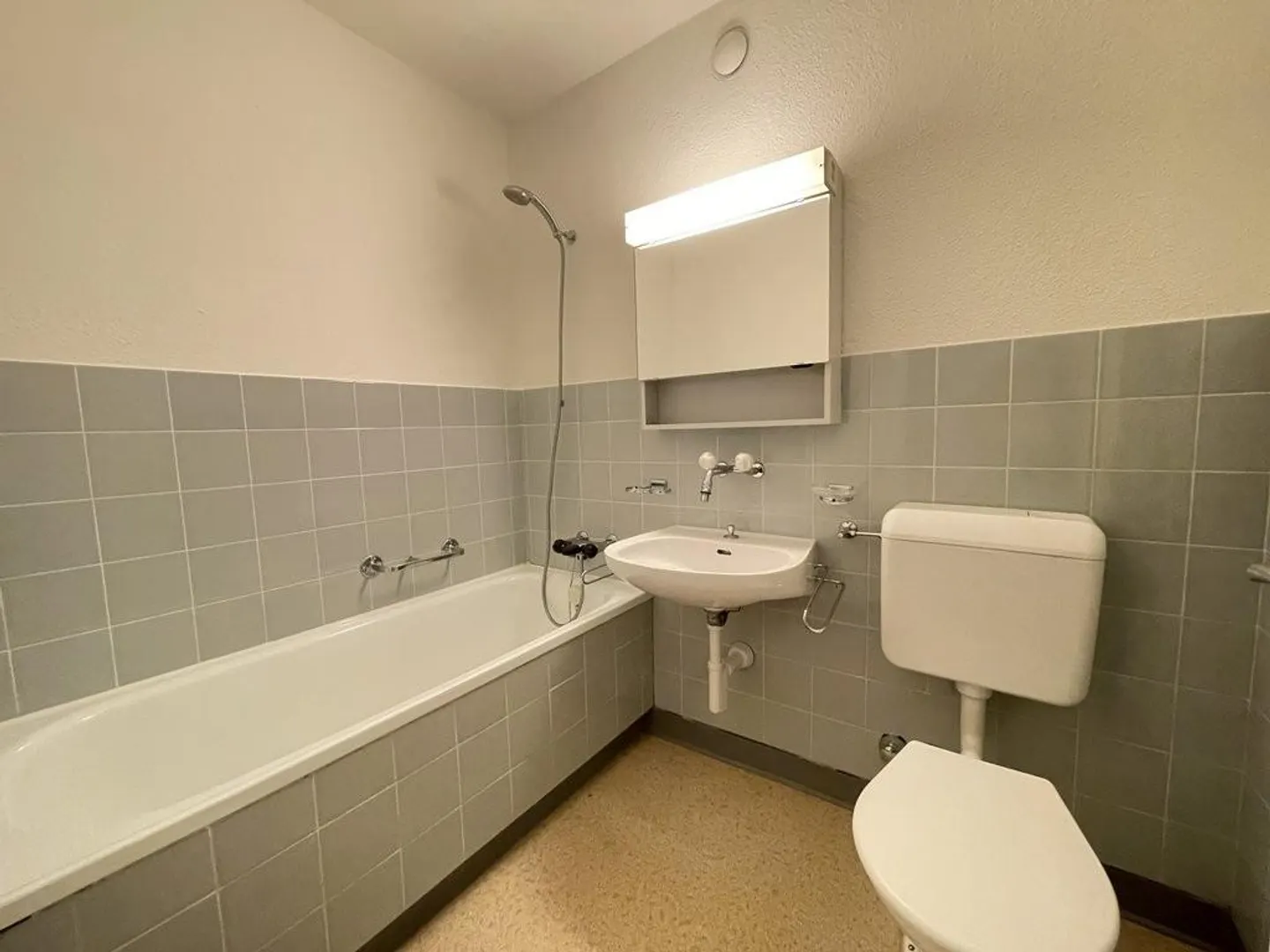 2.5-room apartment in Adliswil - TEMPORARY UNTIL 30.09.2027 - Photo 7 of 9