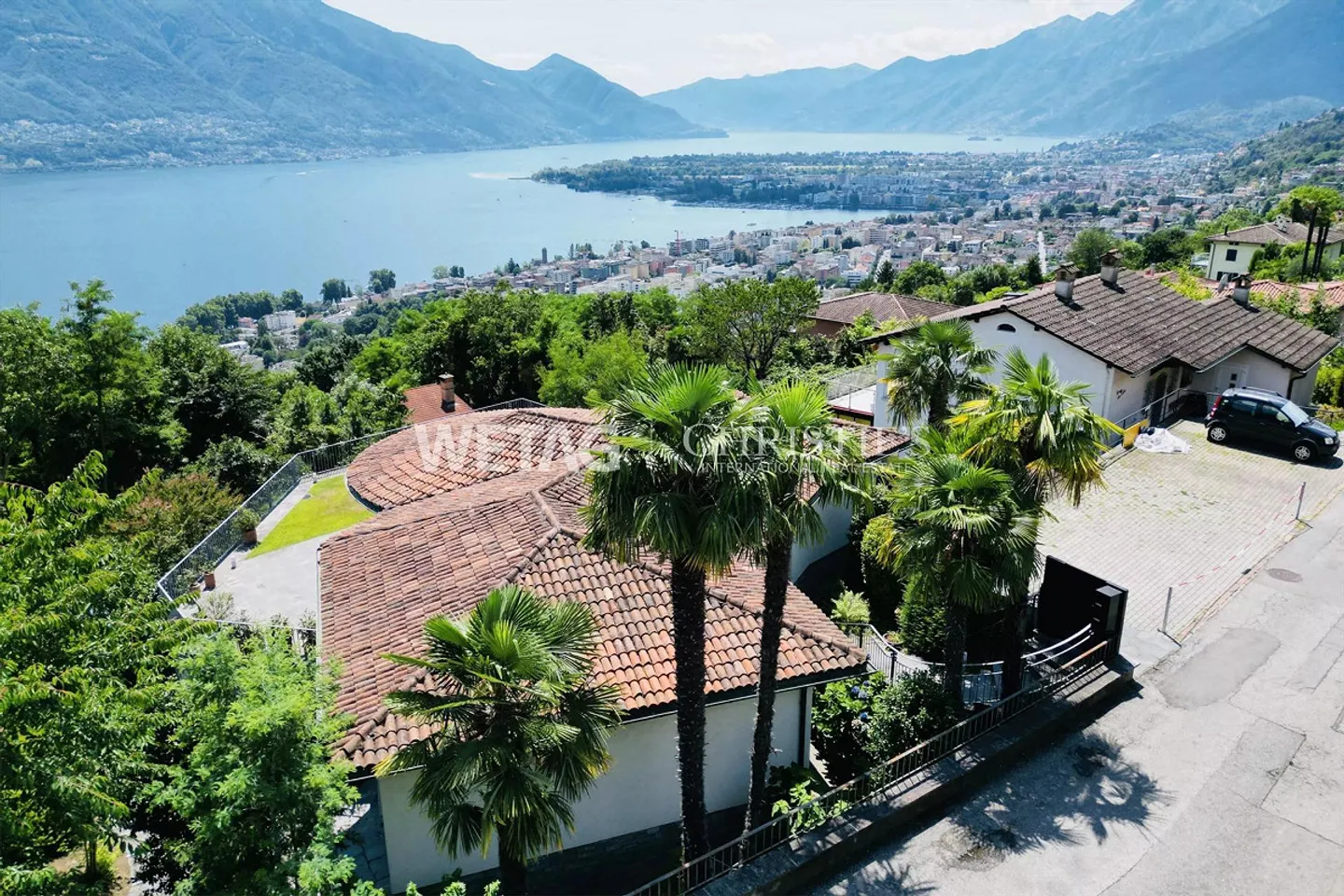 Charmante villa de style méditerranéen avec jardin et vue sur le lac à Minusio - Photo 2 sur 13