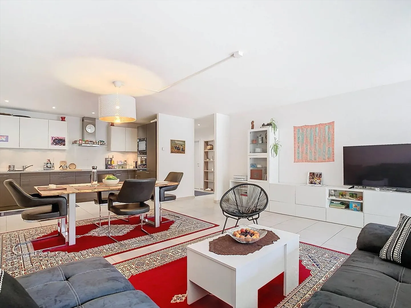 Spazioso appartamento di 2,5 locali di 72 m² - Grande terrazza - Foto 3 di 7