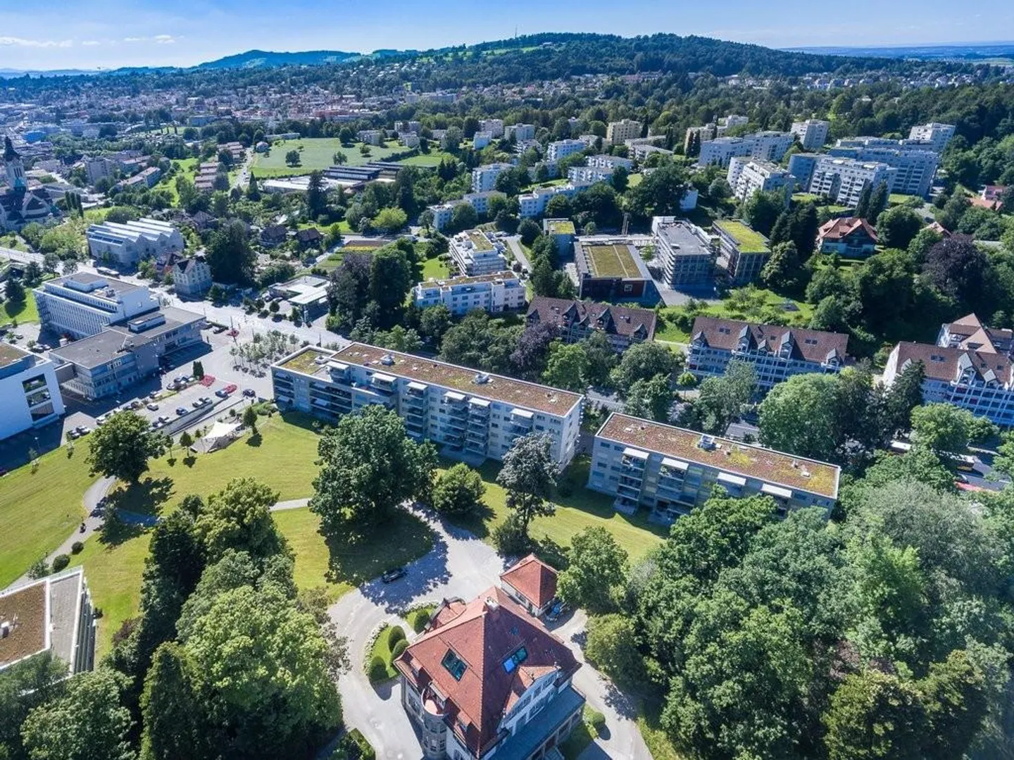 Suchen Sie Platz für Ihr Auto? - Foto 3 di 3