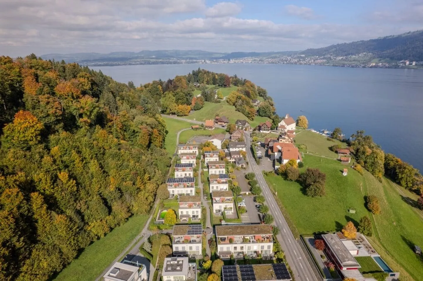 Mittelhaus an bevorzugter, ruhiger Lage - Foto 9 von 22