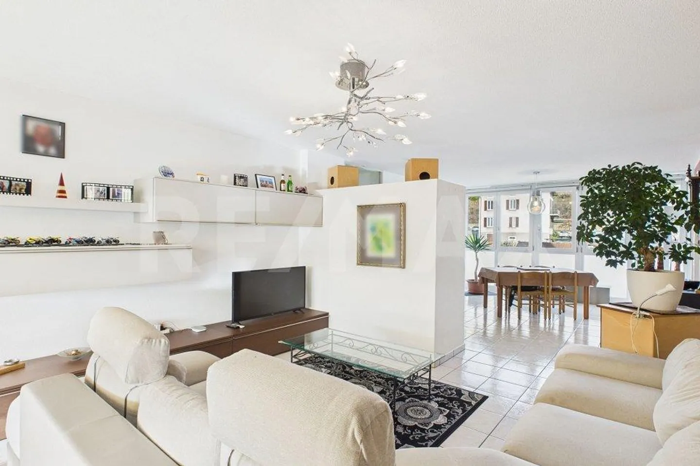 Bright 3 ½ room apartment with terrace in a convenient and residential area - Photo 8 of 13
