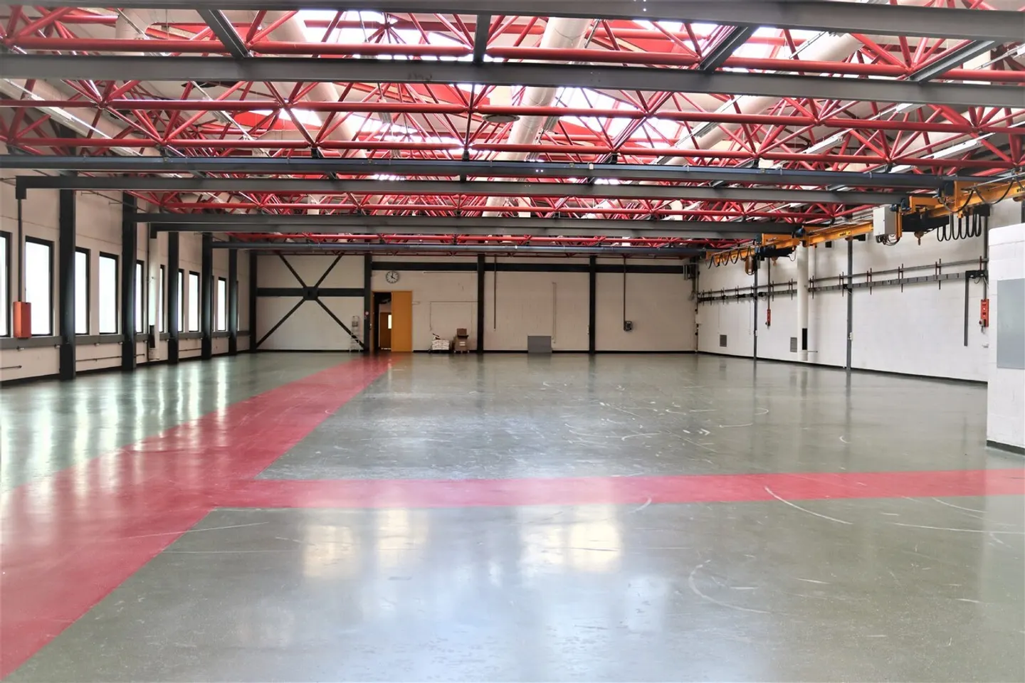 Industrial Space in Geneva - Photo 3 of 6