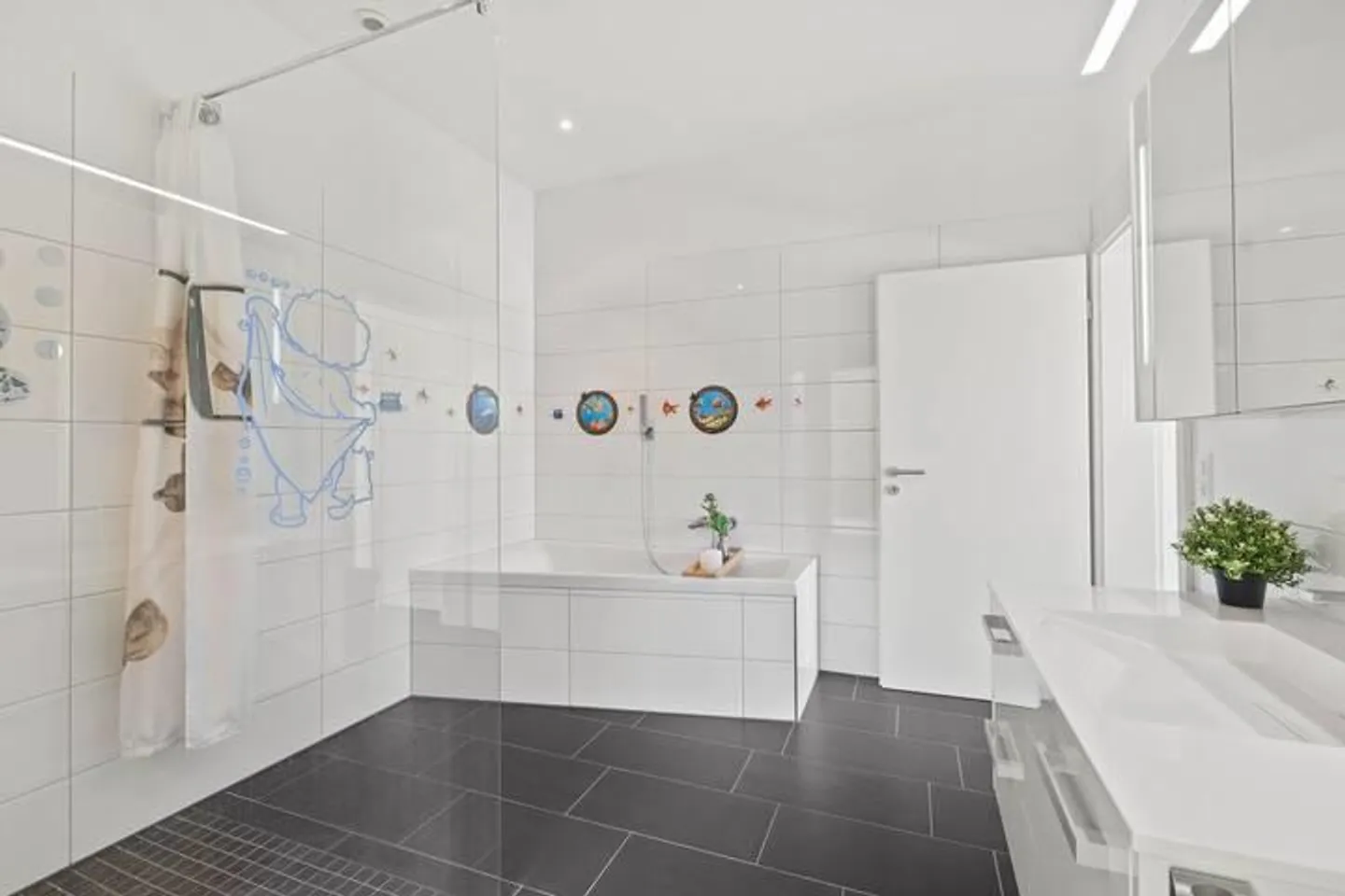 PLUS DE NATURE. PLUS DE PAIX. PLUS DE MAISON - APPARTEMENT EXCLUSIF AVEC 221 M... - Photo 6 sur 8