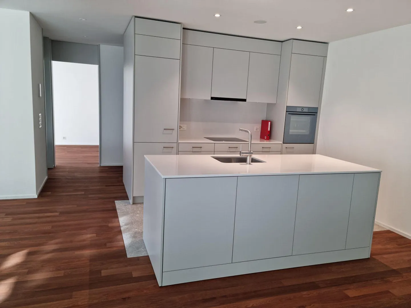 Appartement moderne de 2,5 pièces à louer à partir du 1er avril - Photo 1 sur 7