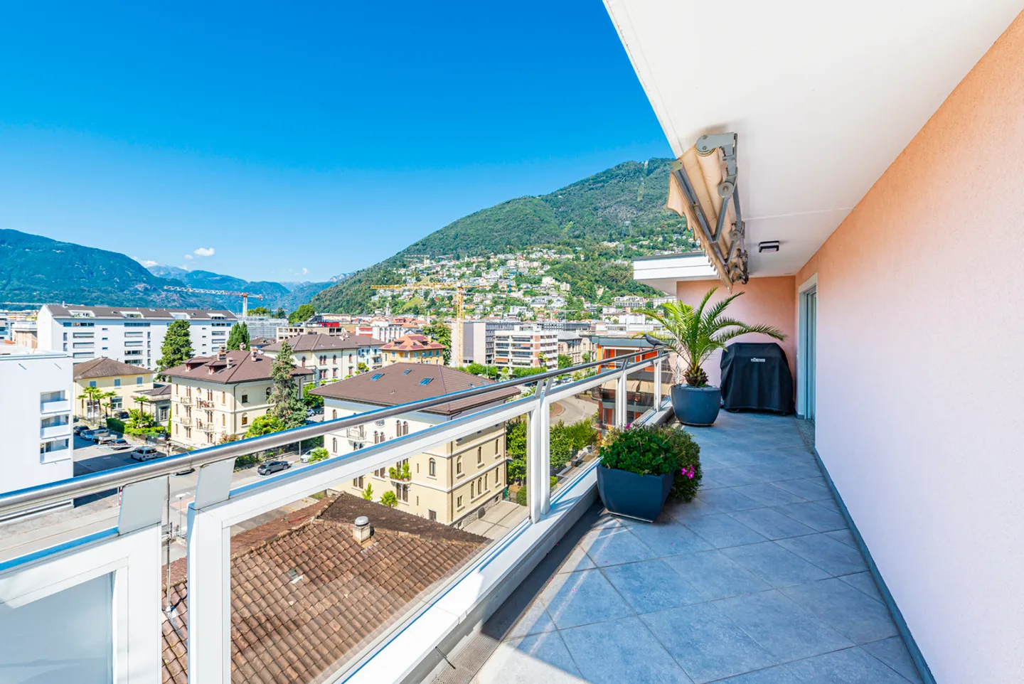 Attico 4.5 locali vicino al centro di Locarno - Foto 1 di 9