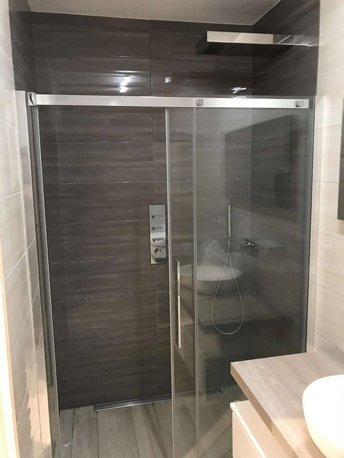 Appartement moderne avec jardin clôturé - Photo 6 sur 16