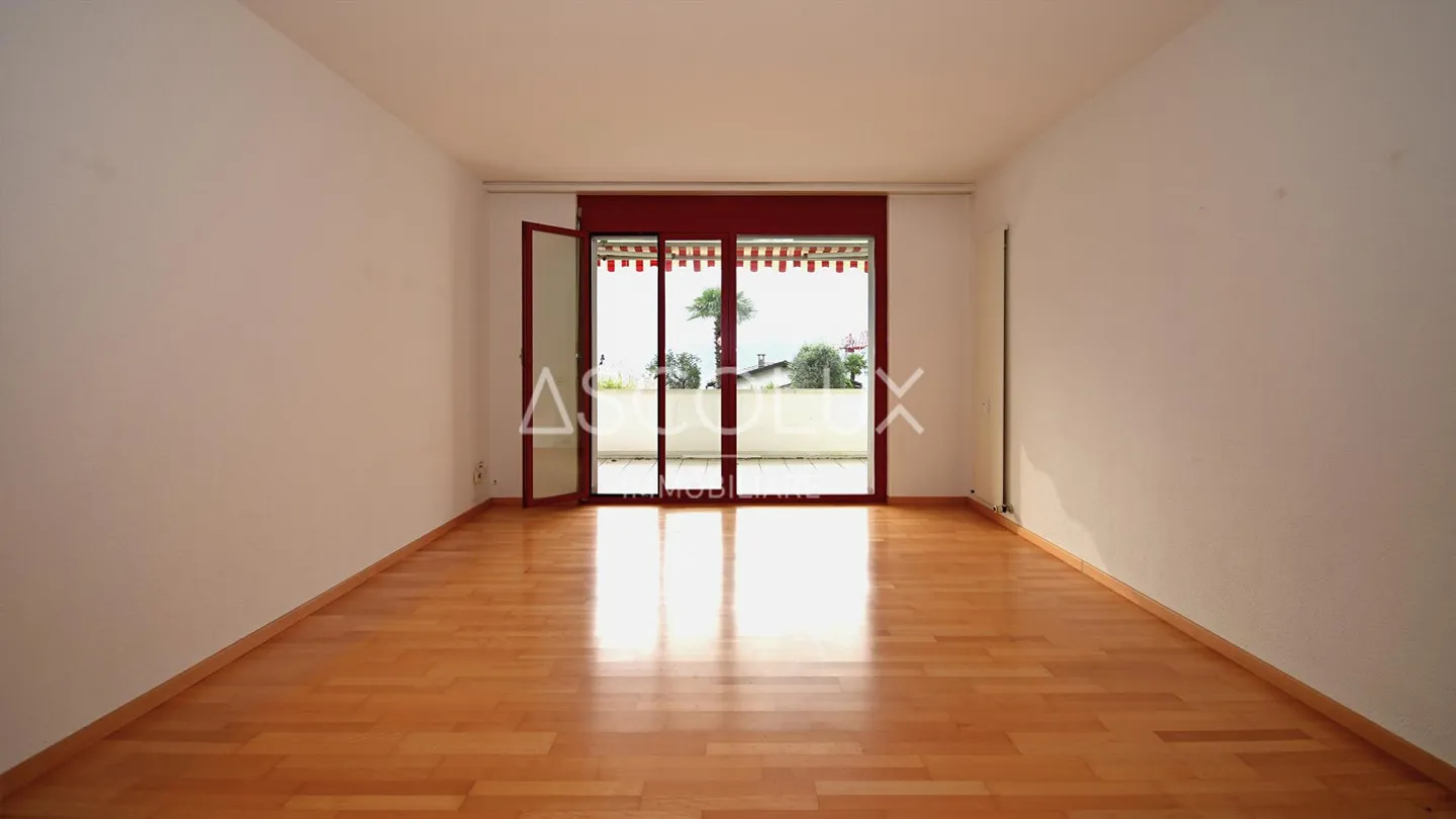 Grazioso appartamento di 2.5 locali in residenza con piscina e poss... - Foto 12 di 13