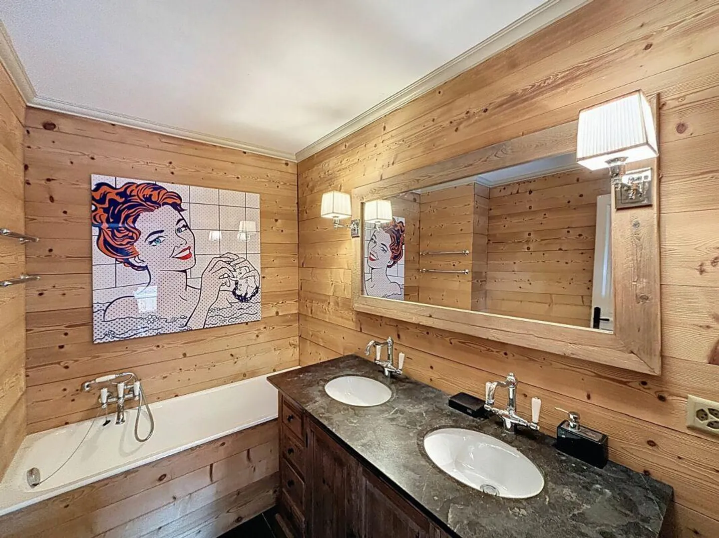 Appartement ensoleillé avec vue - Photo 3 sur 11