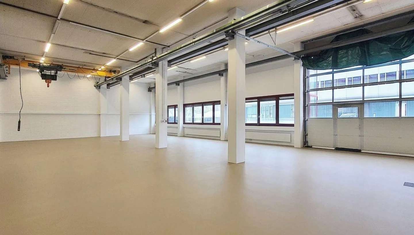 Espace au rez-de-chaussée rare et attrayant à Kloten ! - Photo 2 sur 4