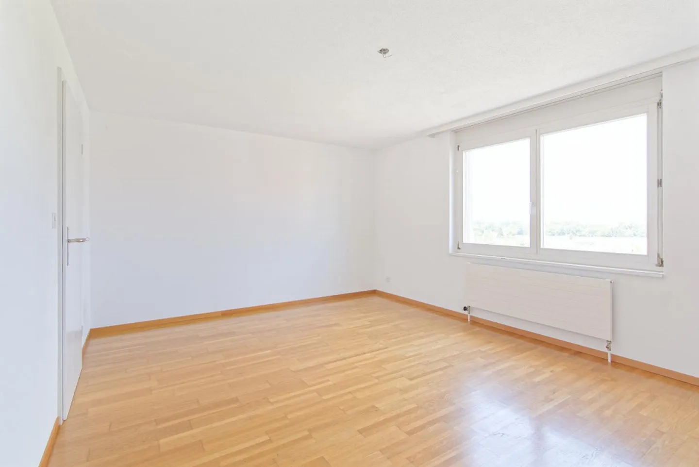 Appartamento spazioso e attraente di 4 1/2 stanze (vista lago) - Foto 6 di 15