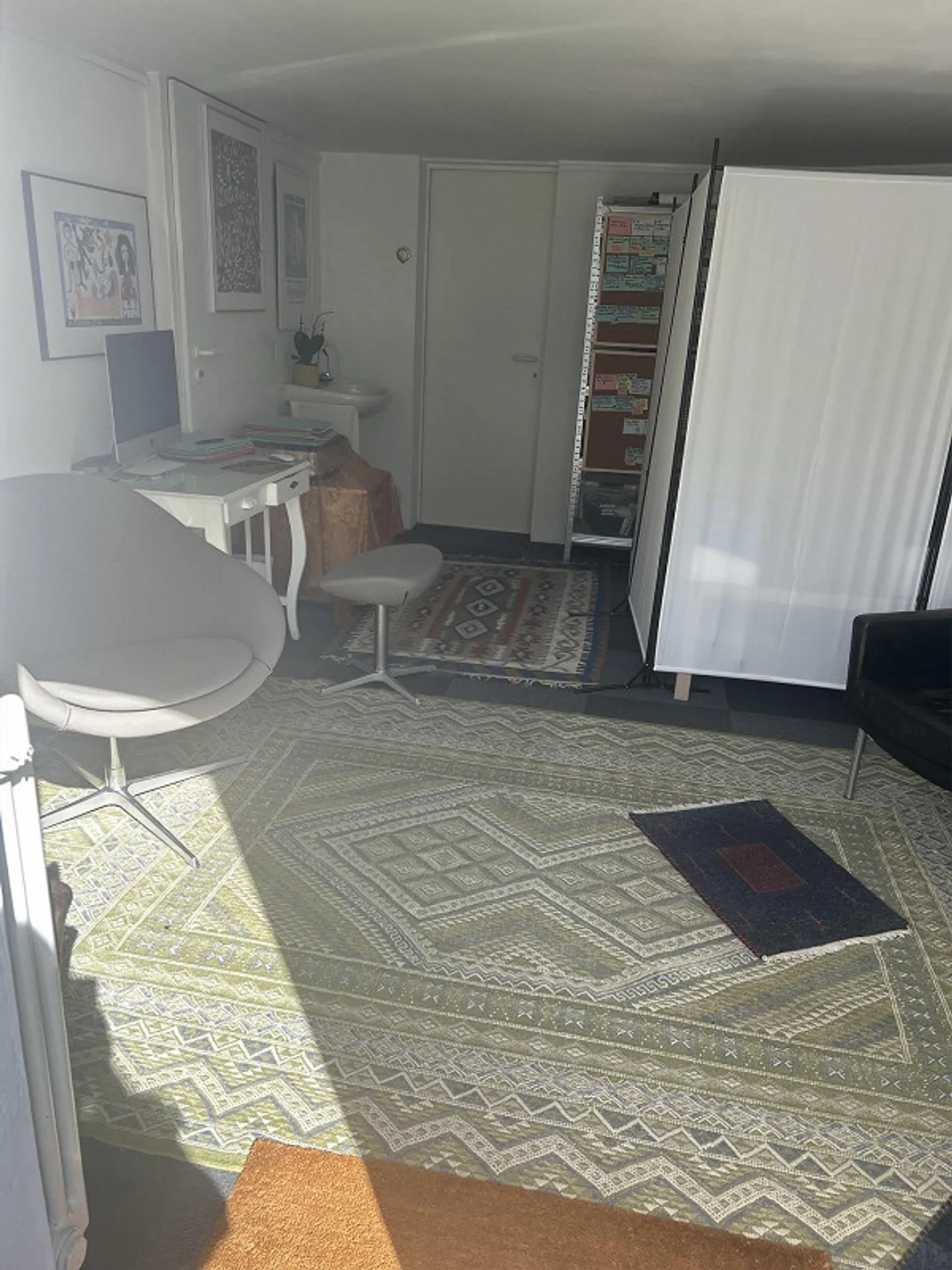 Bureau, Pratique, Studio - Photo 2 sur 6
