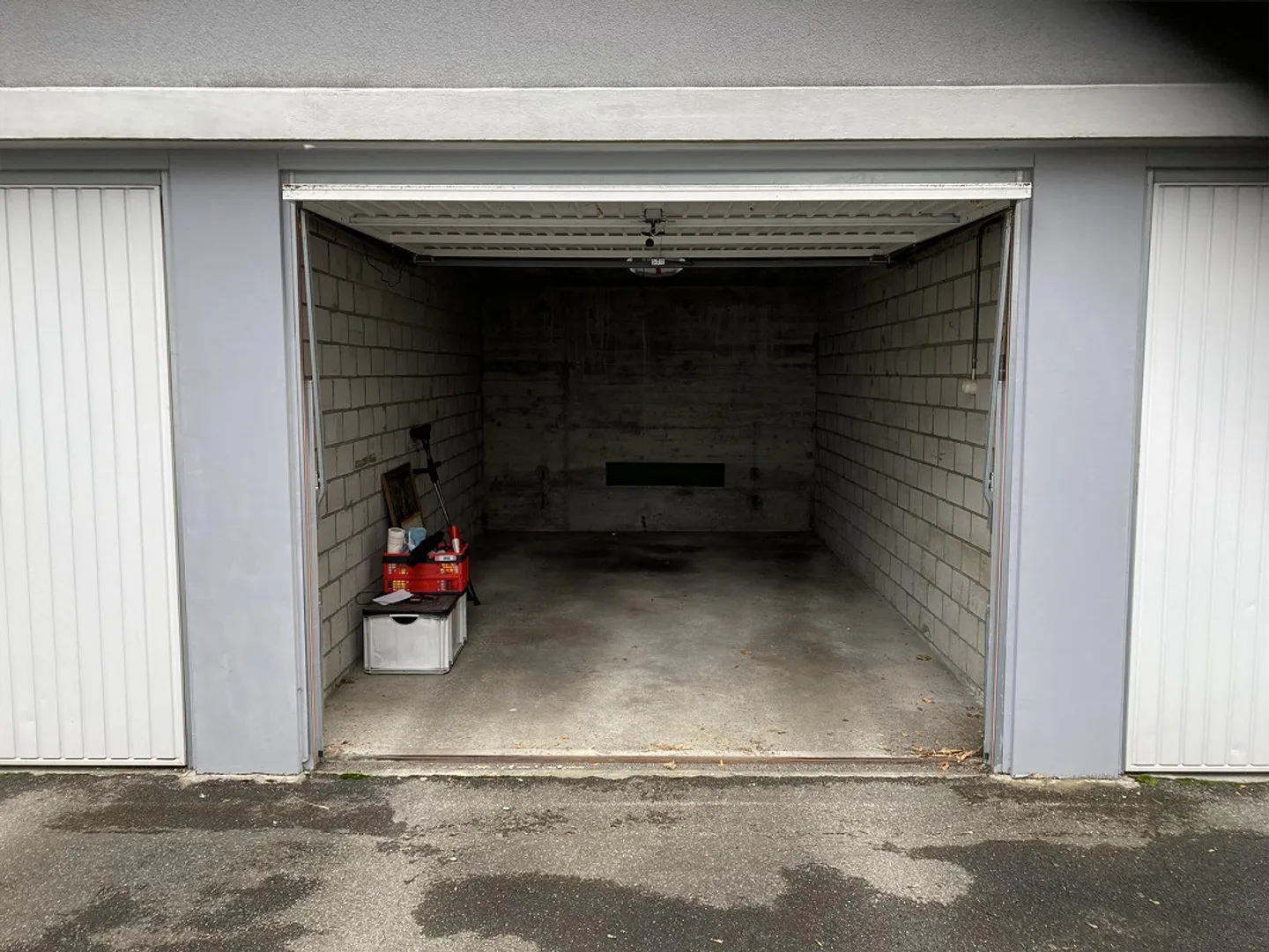 Garage box for rent in Wohlen - Photo 1 of 3