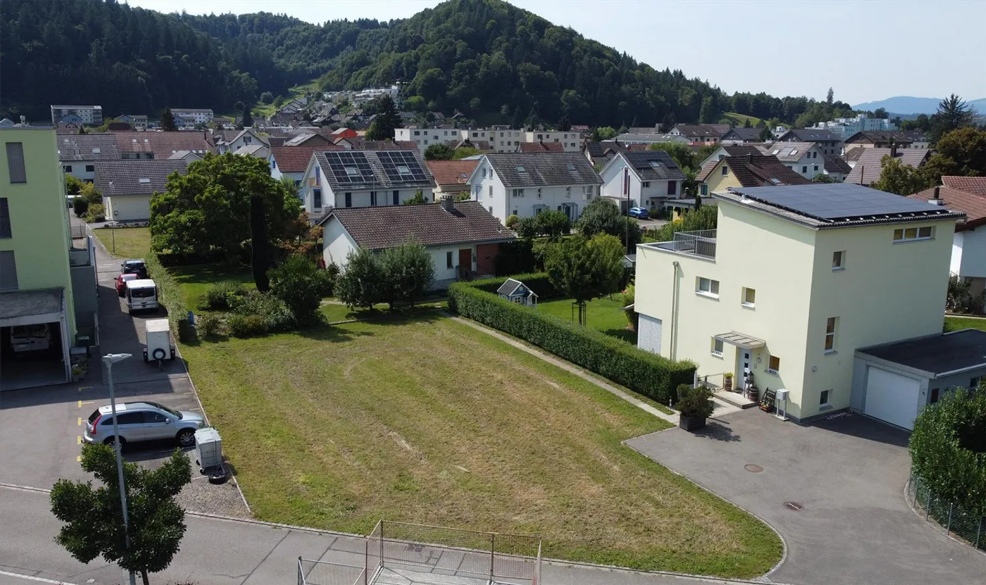 Terreno edificabile pianeggiante in una posizione privilegiata! - Foto 1 di 4