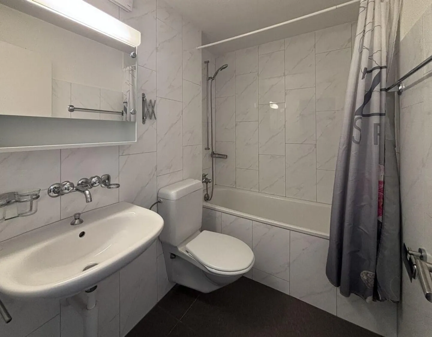 2-Room Apartment - Photo 6 of 8