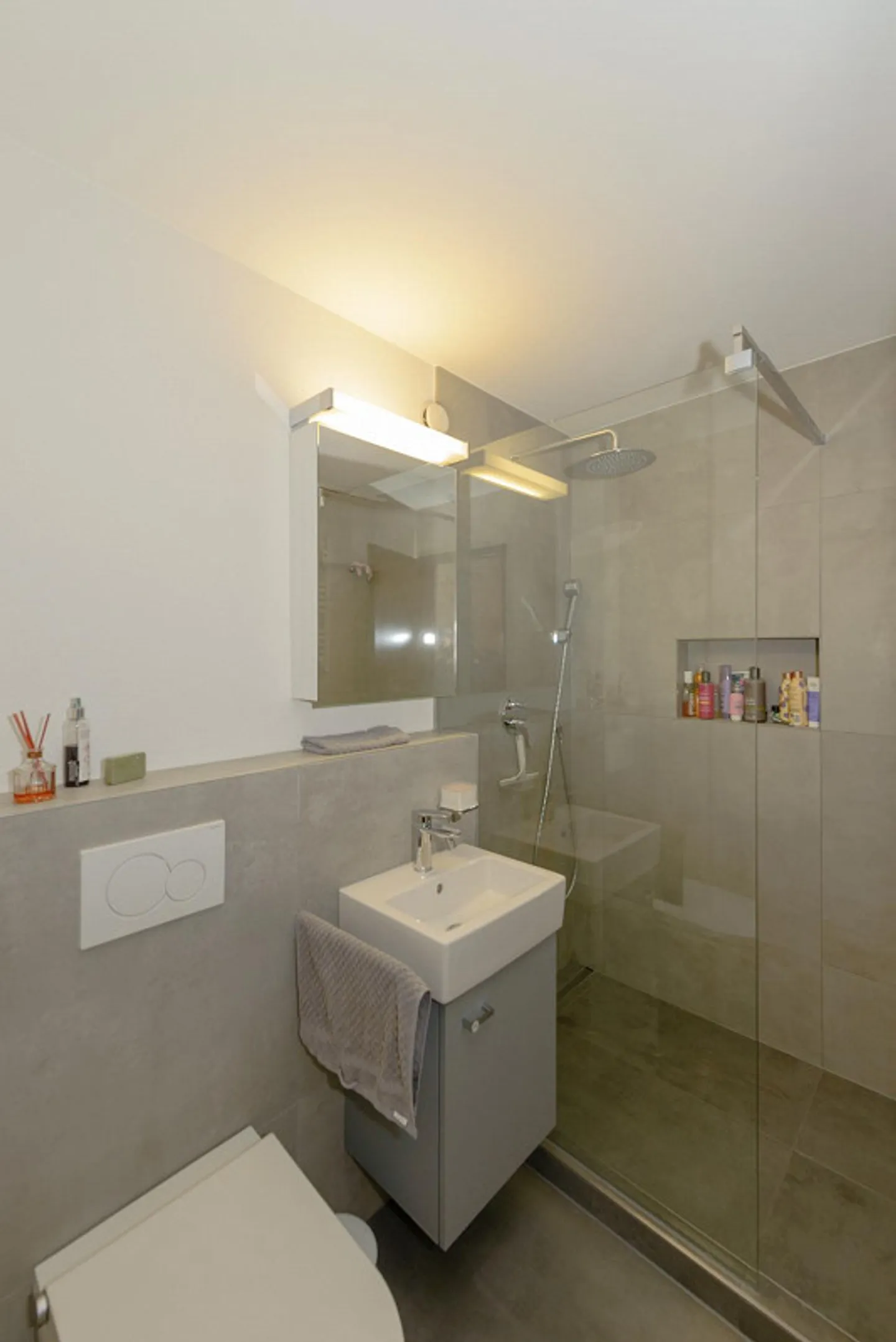 Beautiful kitchen, great bathrooms - 4 ½-room apartment in a quiet neighborhood - Photo 3 of 9