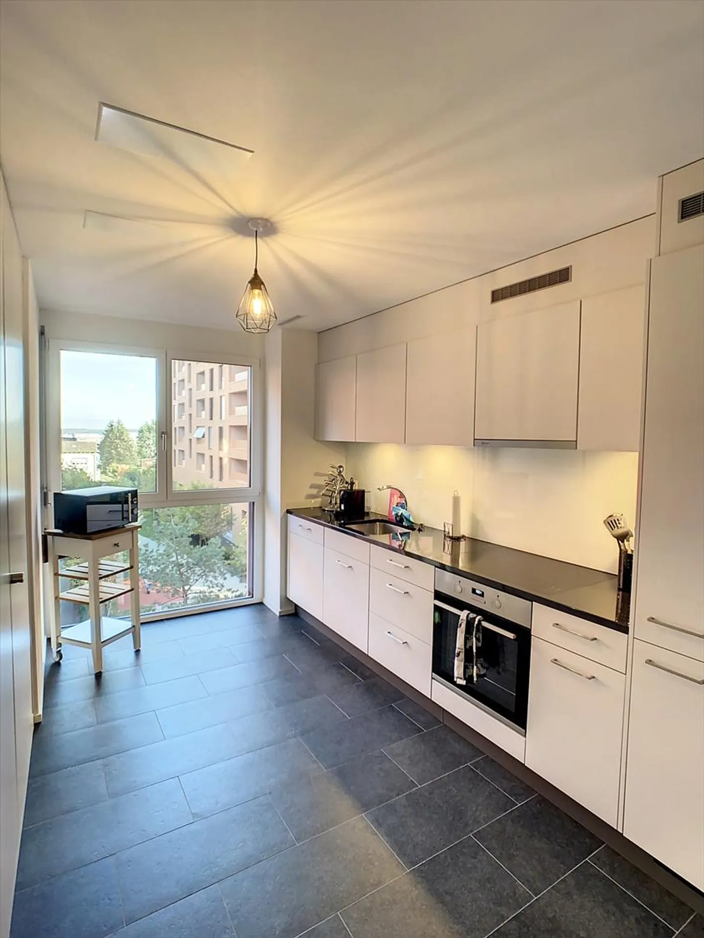 2.5 Room Apartment - Photo 1 of 7