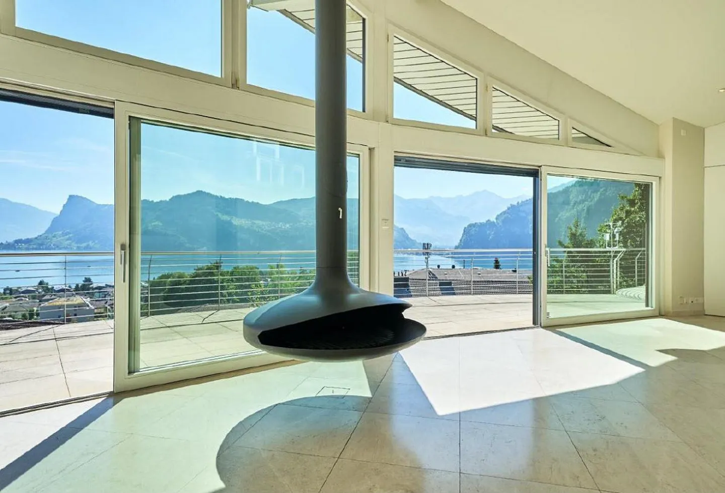 Living with panoramic views and tax benefits. - Photo 4 of 6
