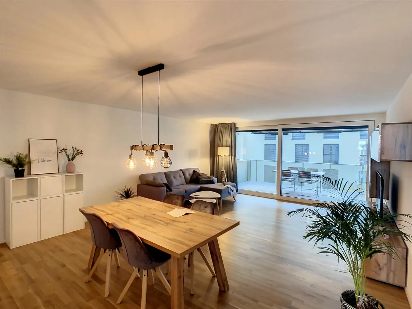 2.5 Room Apartment - Photo 3 of 7