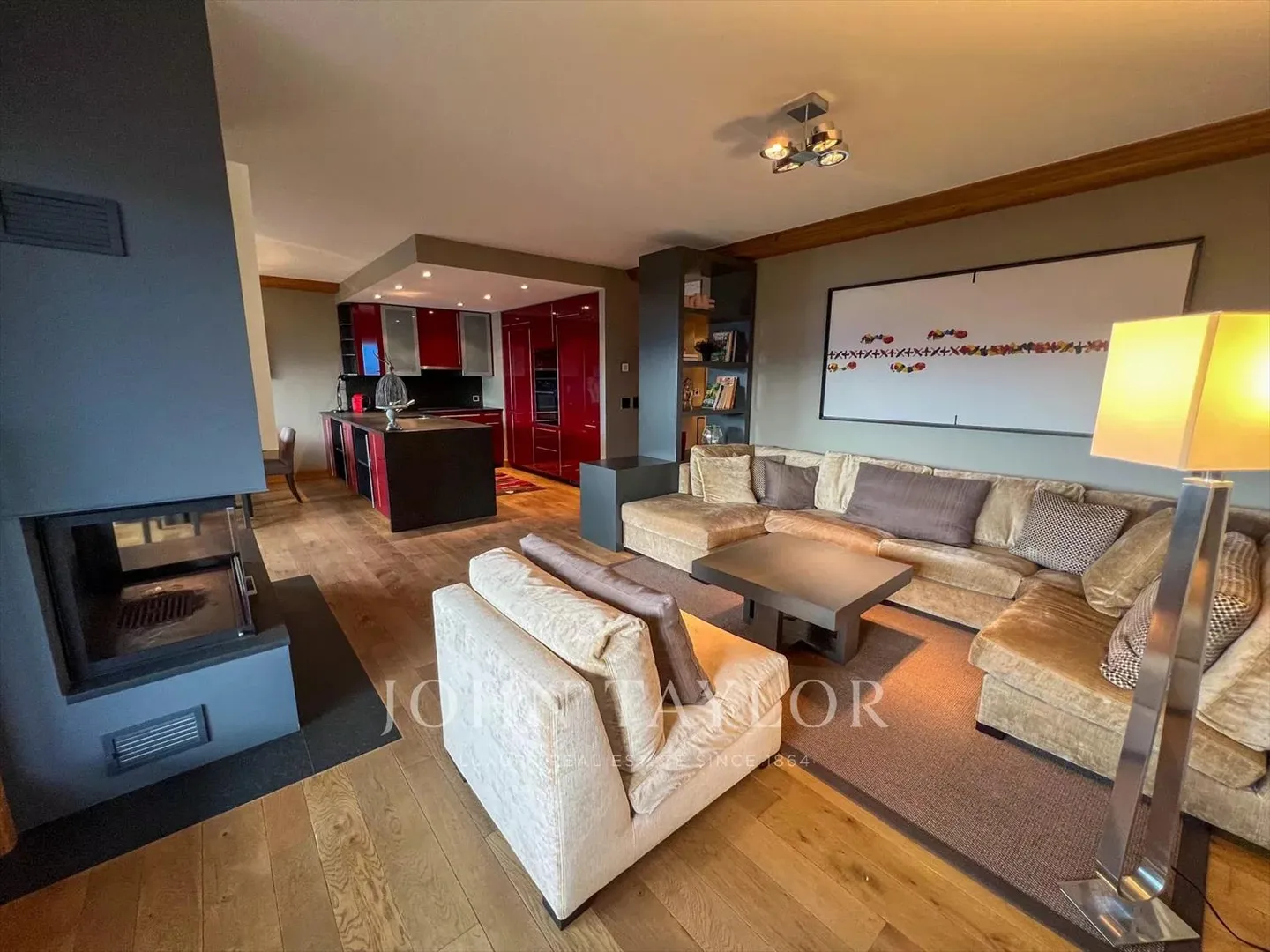 Appartement de 3 chambres à louer à l'année - Photo 2 sur 13