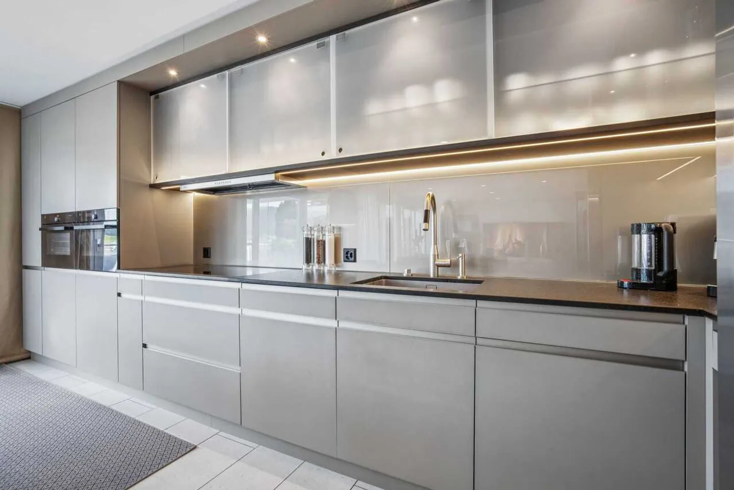 Appartement moderne avec balcon - Photo 9 sur 13