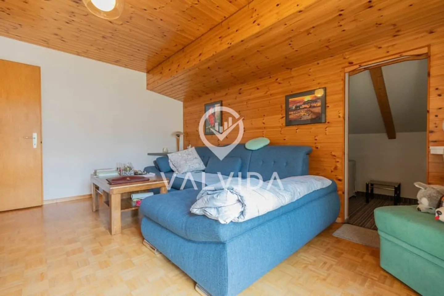 Il tuo rifugio con vista sulla valle del Rodano: appartamento mansardato a St. German con grande potenziale - Foto 7 di 13