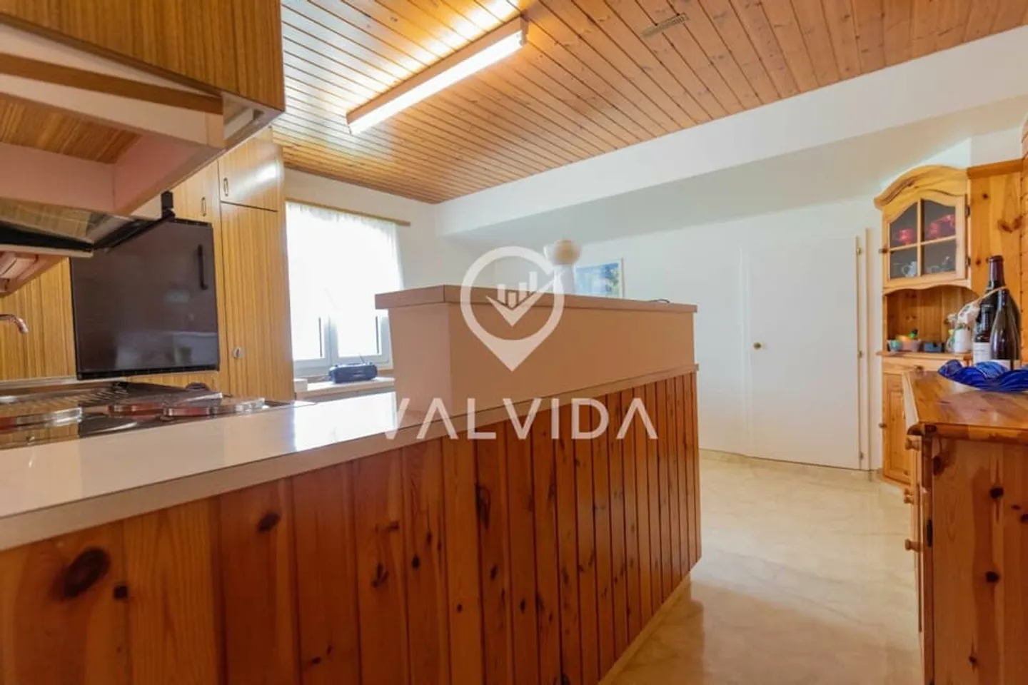 Il tuo rifugio con vista sulla valle del Rodano: appartamento mansardato a St. German con grande potenziale - Foto 8 di 13