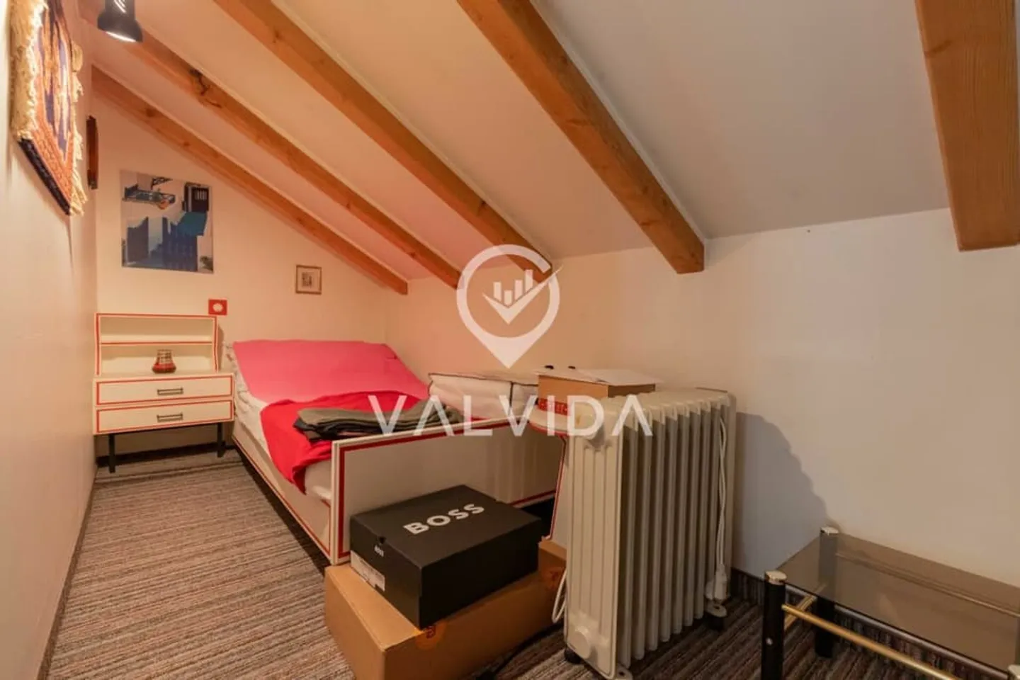 Il tuo rifugio con vista sulla valle del Rodano: appartamento mansardato a St. German con grande potenziale - Foto 12 di 13