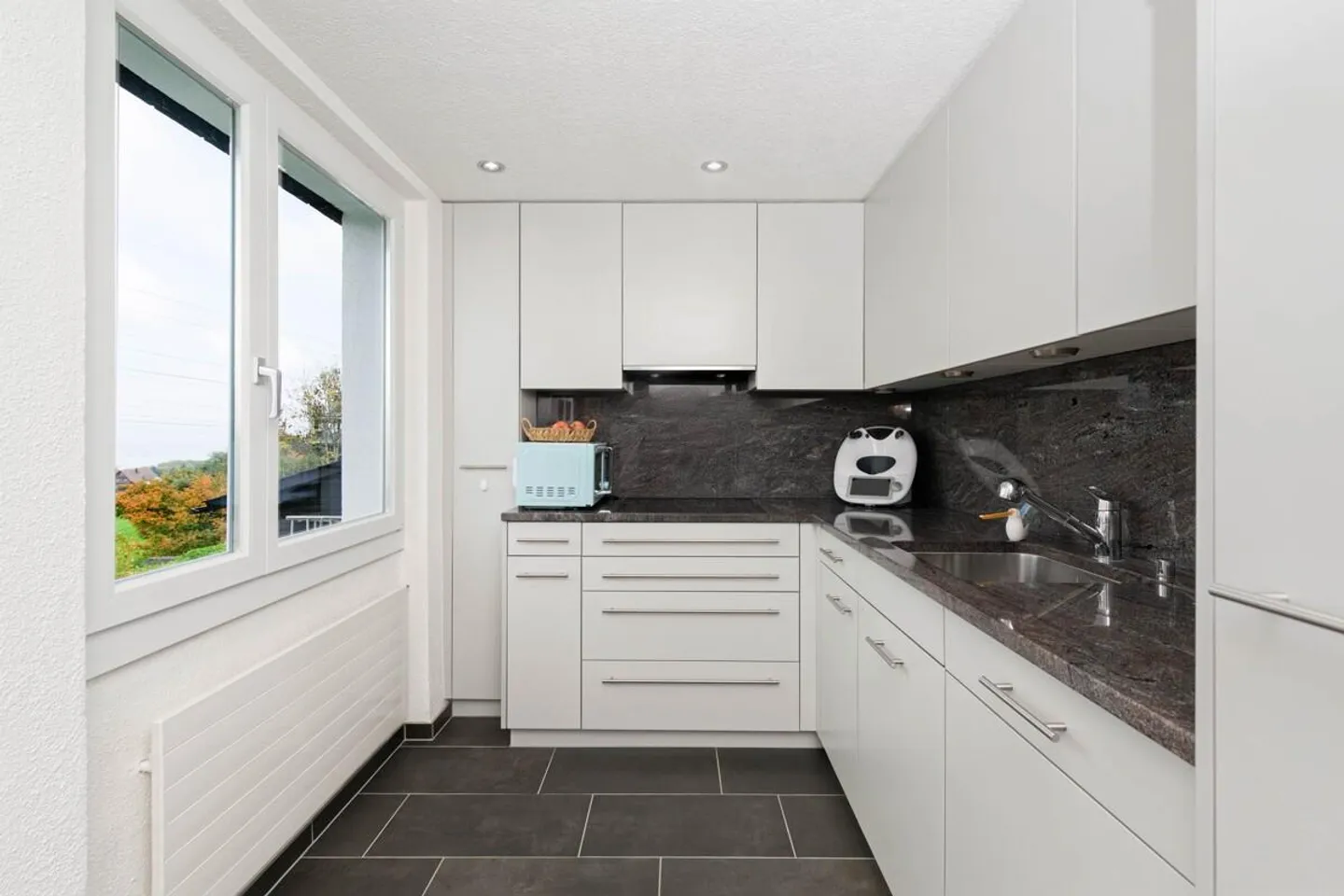 Schindellegi: affascinante casa a schiera con giardino e vista lago - Foto 1 di 5