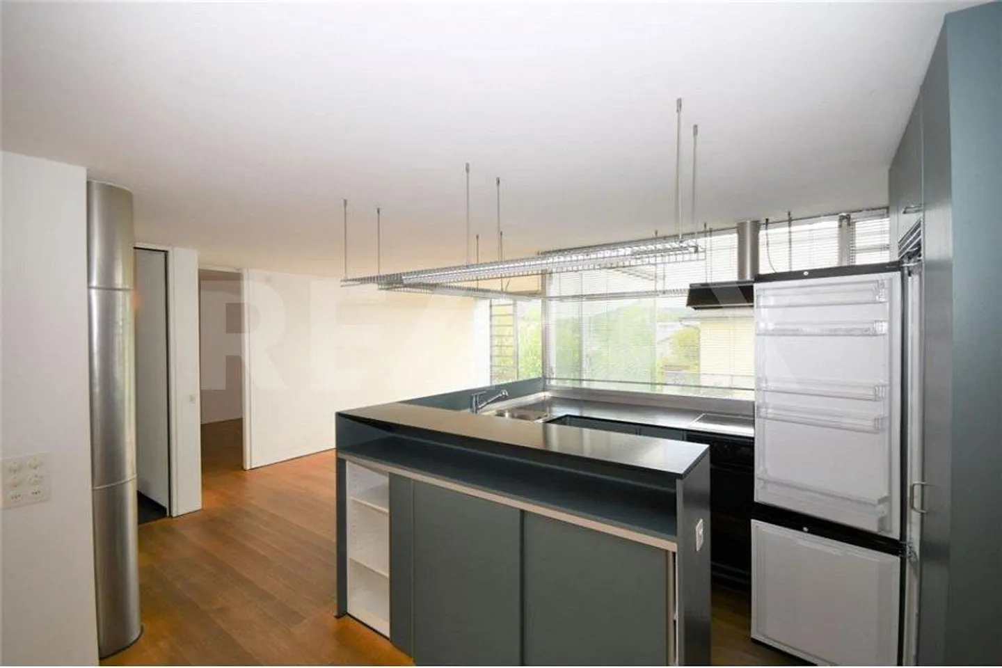 Maison multifamiliale avec 8 appartements et bon rendement - Photo 3 sur 11