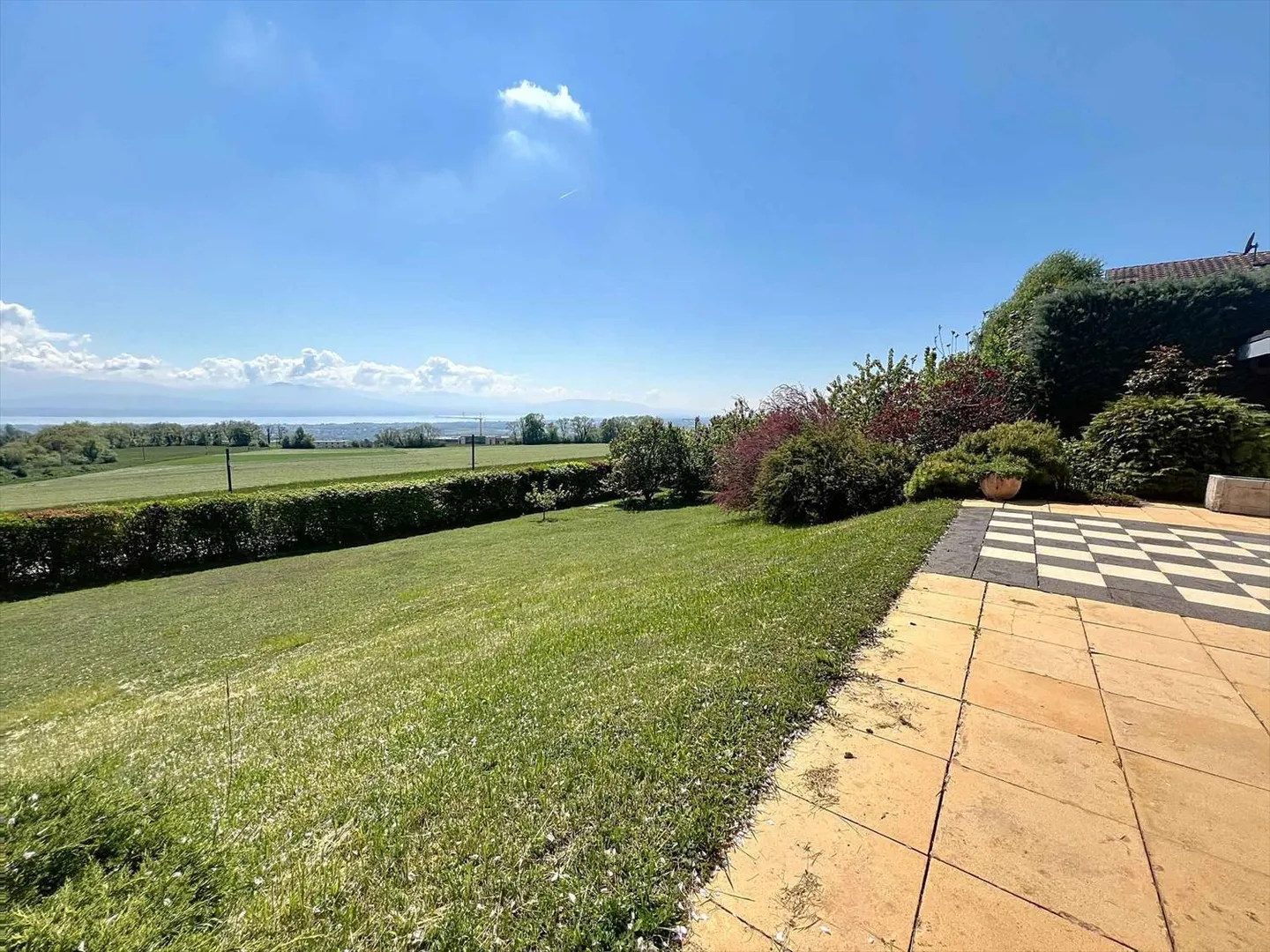 Unique villa with breathtaking views - Photo 10 of 11