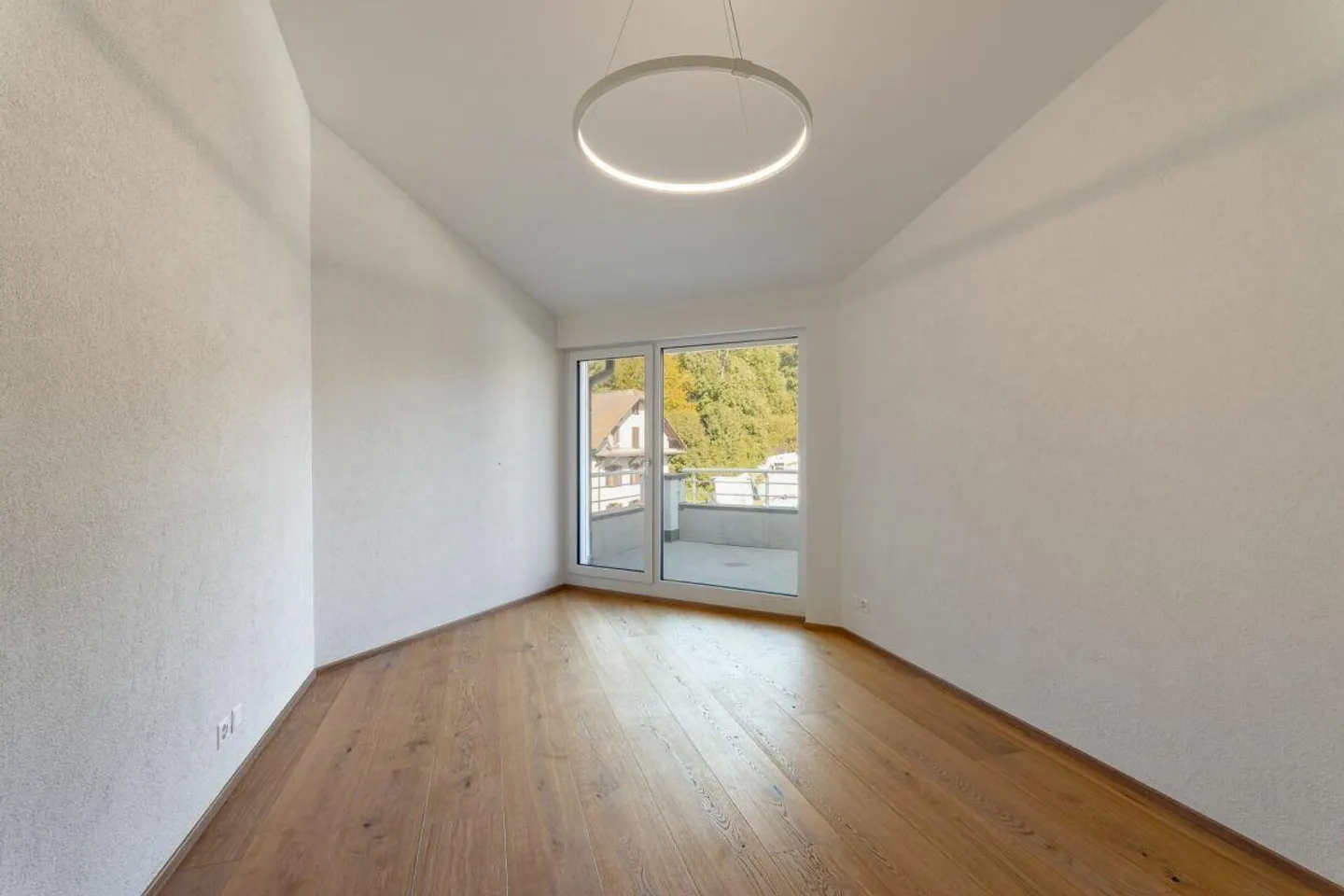 High-quality renovated 5 1/2-room penthouse apartment in the heart of Hünenberg - Photo 14 of 20