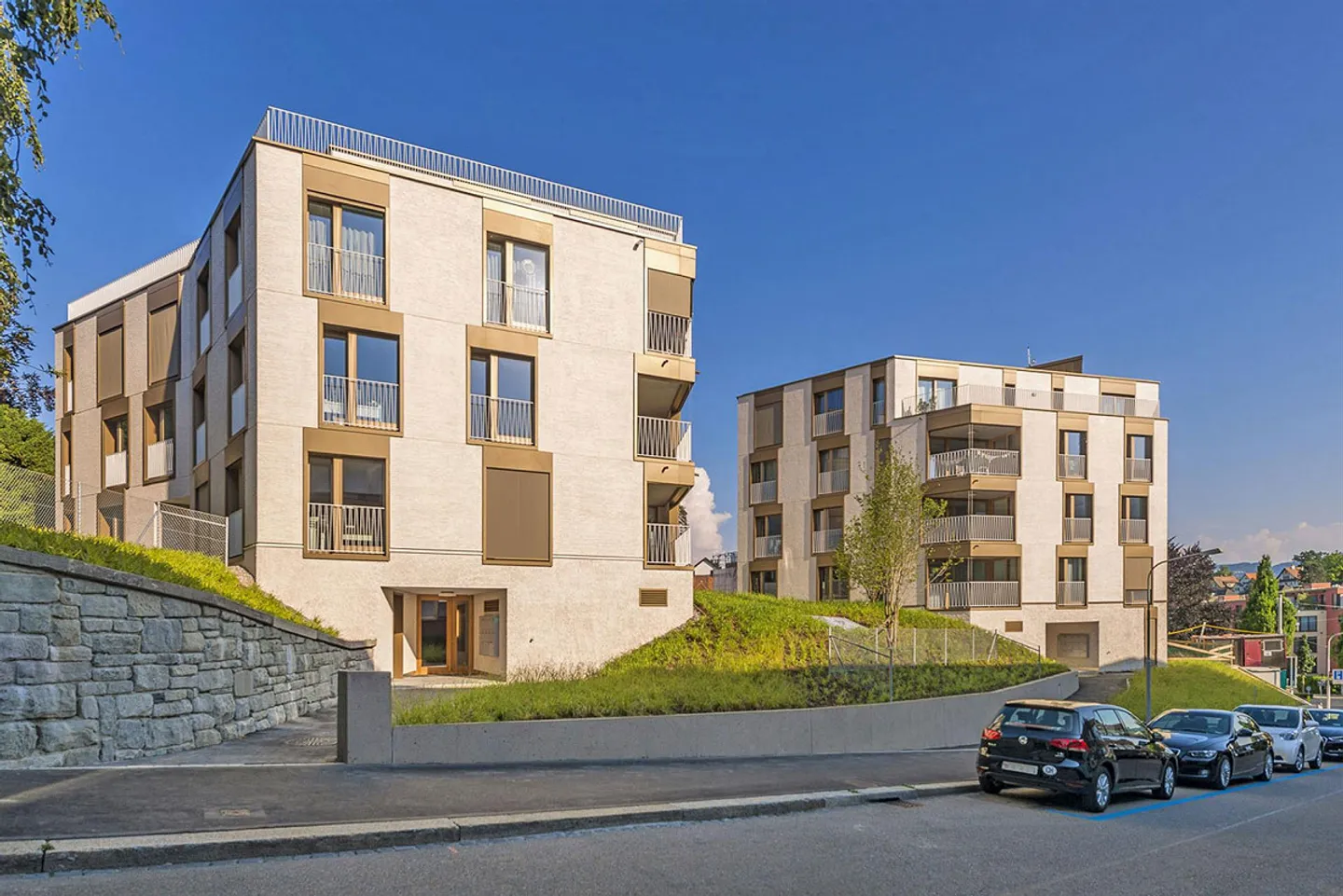 Affittiamo un posto auto nel garage sotterraneo Cresta Park - Foto 1 di 2