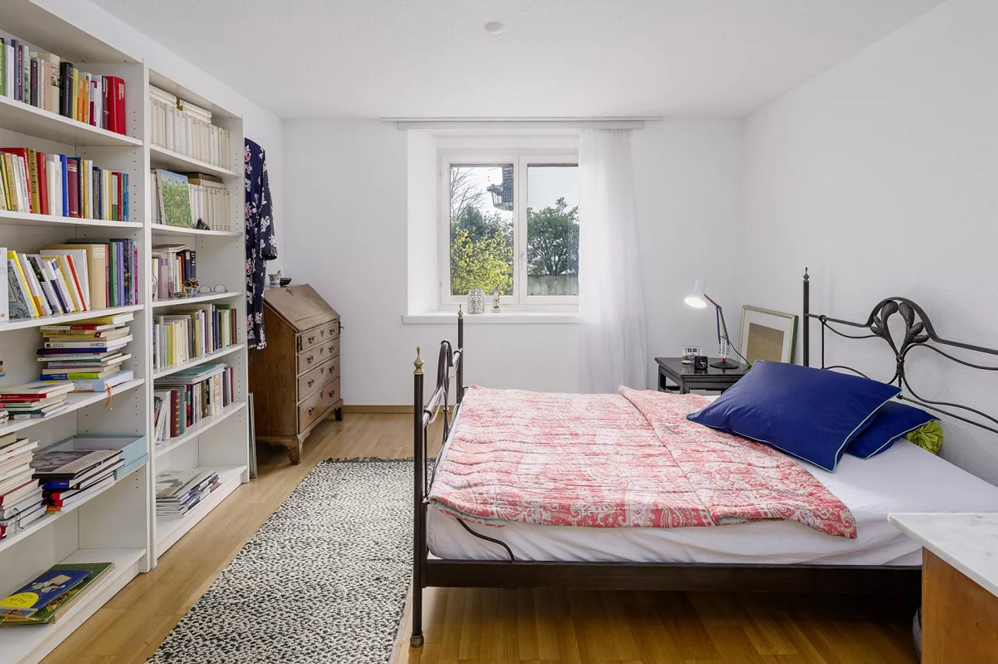 Garden apartment with separate studio - Photo 5 of 10