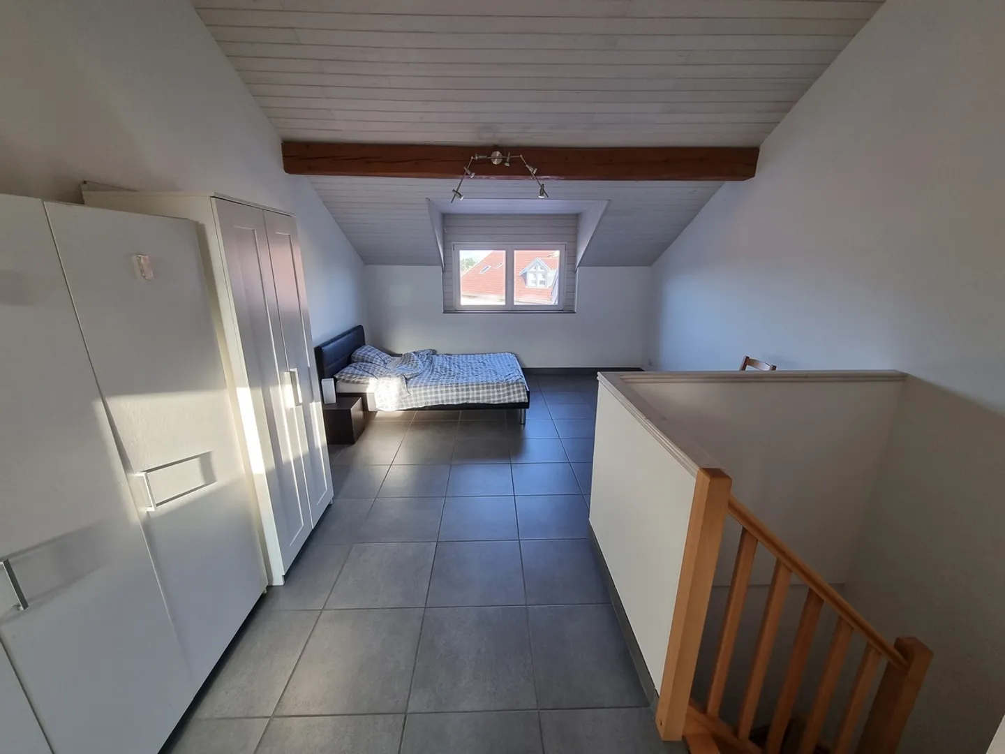 Triplex available immediately - Photo 9 of 10